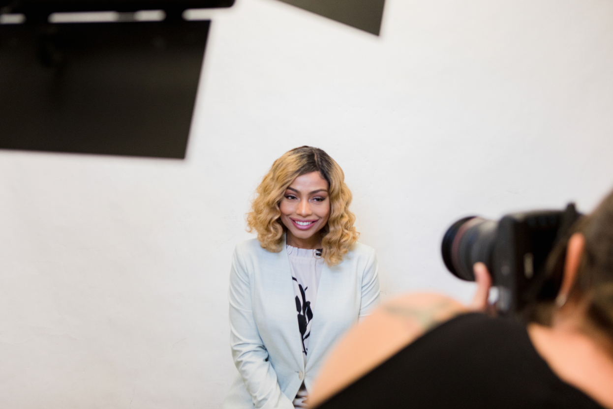 Headshot Lounge