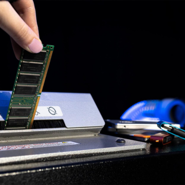 Model SSD2-HS Solid State Drive Disintegrator 66