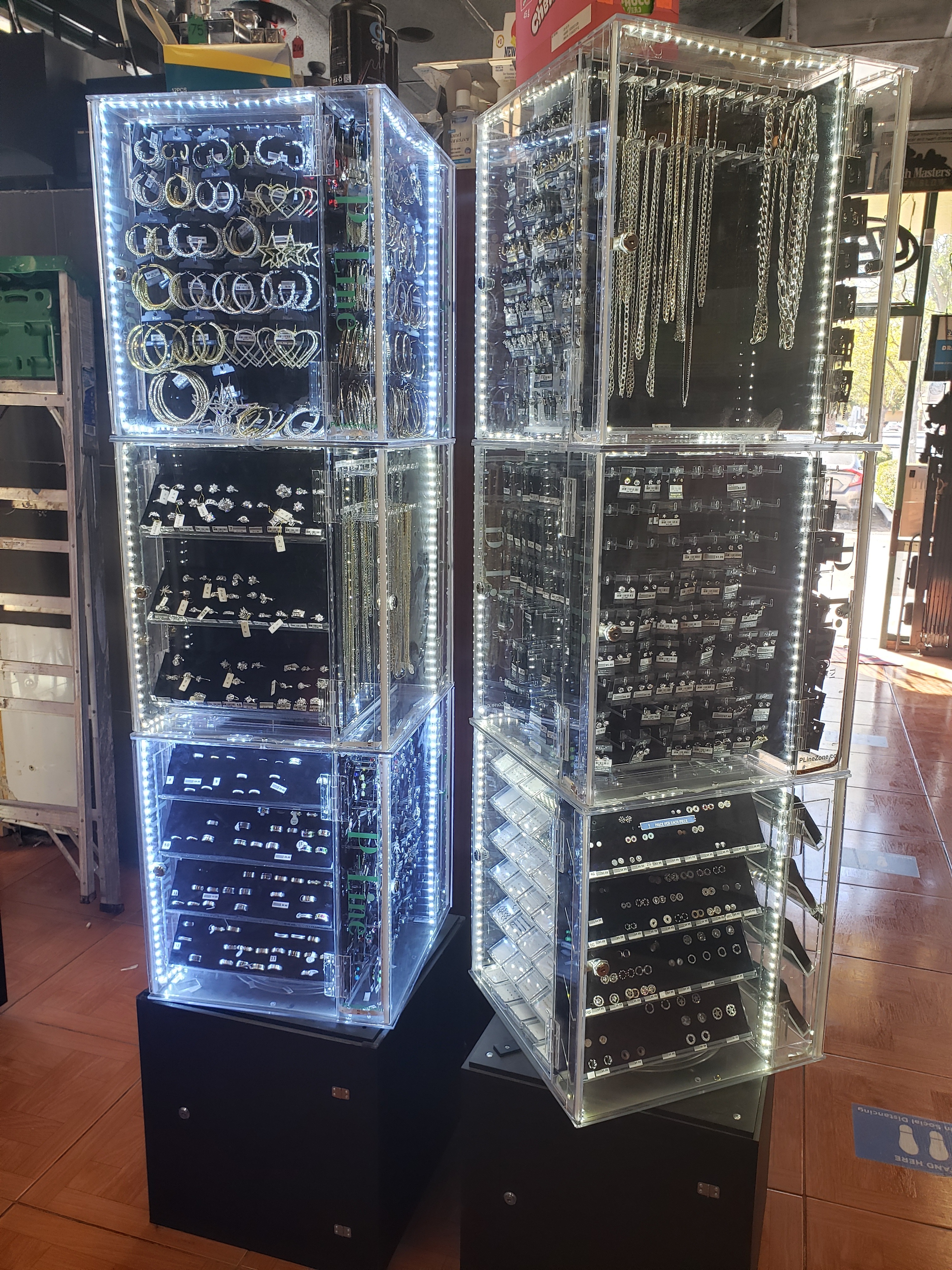 PLine Zone LED Jewelry Display Tower "Light It Up. Make It Sell." 37