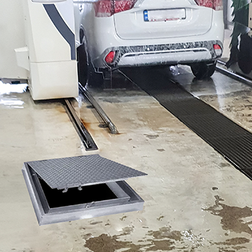 Watertight Floor Hatch With H20 Loading 115