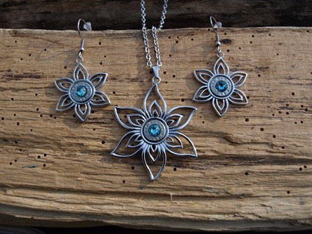 Flower Set with 9 mm Bullets and Crystals 30
