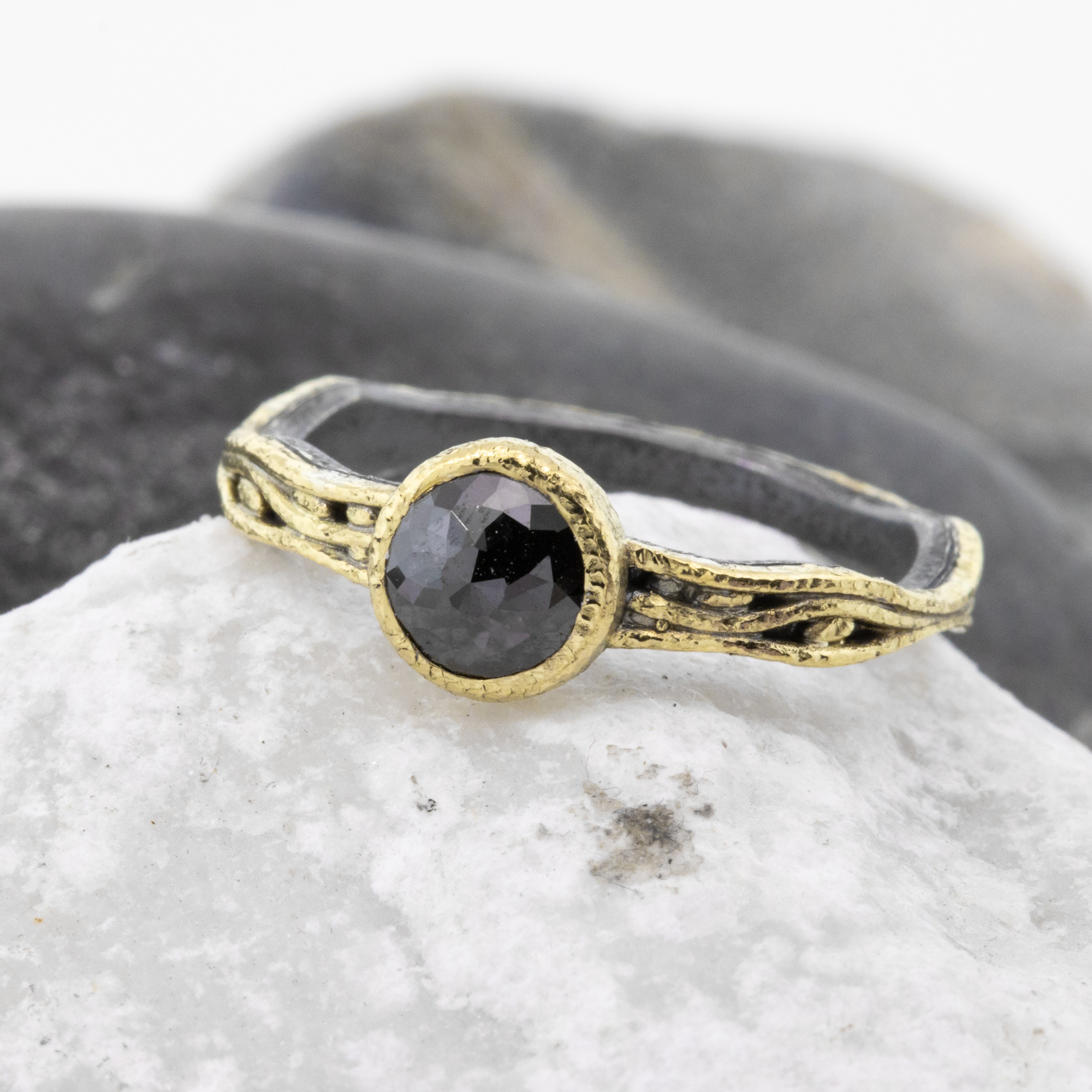 Wavy Watery Round Black Diamond Ring 389