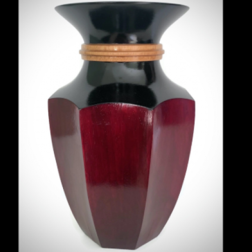 D & M Wooden Flowers & Vases 72