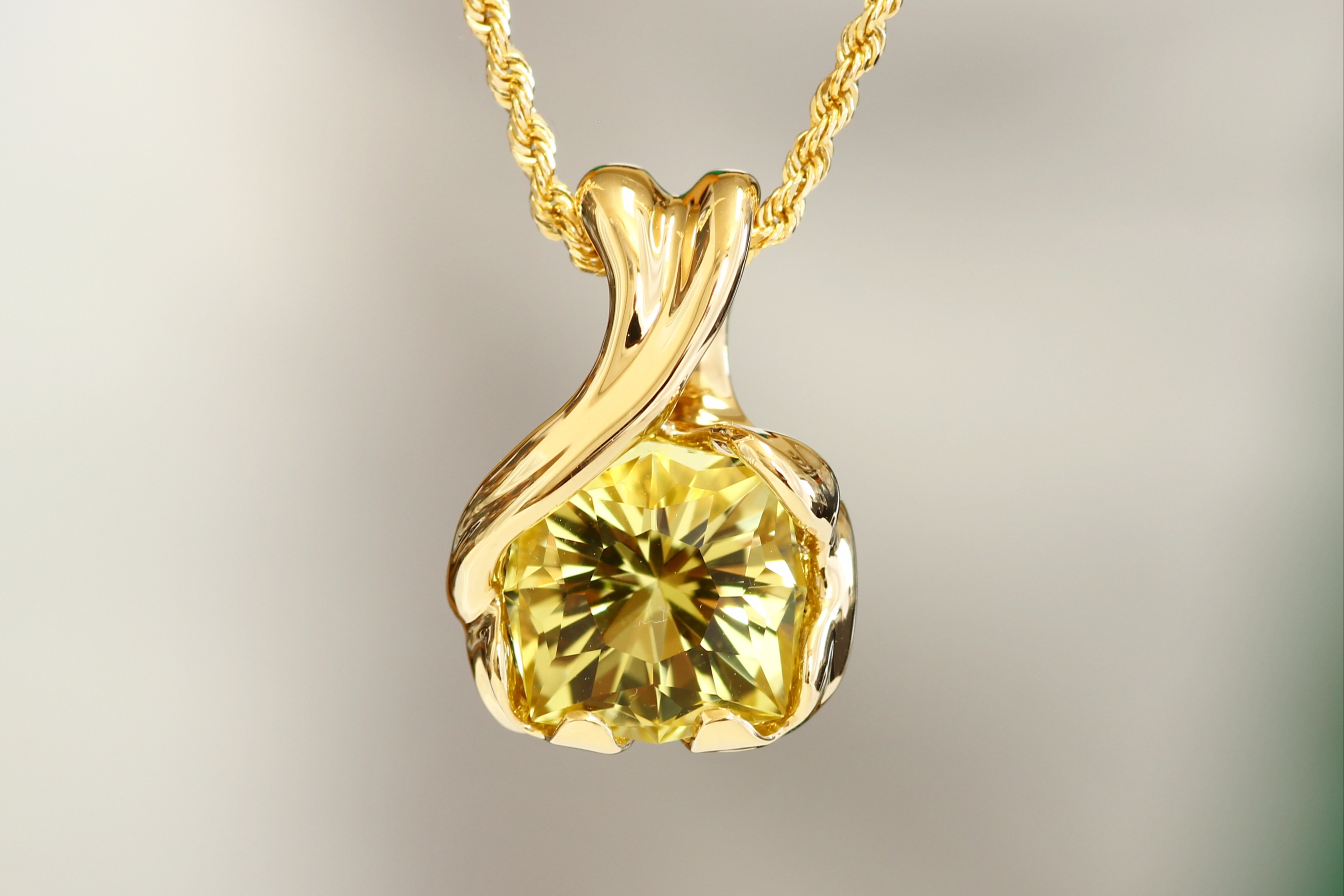 custom cut yellow amethyst Pendant 156