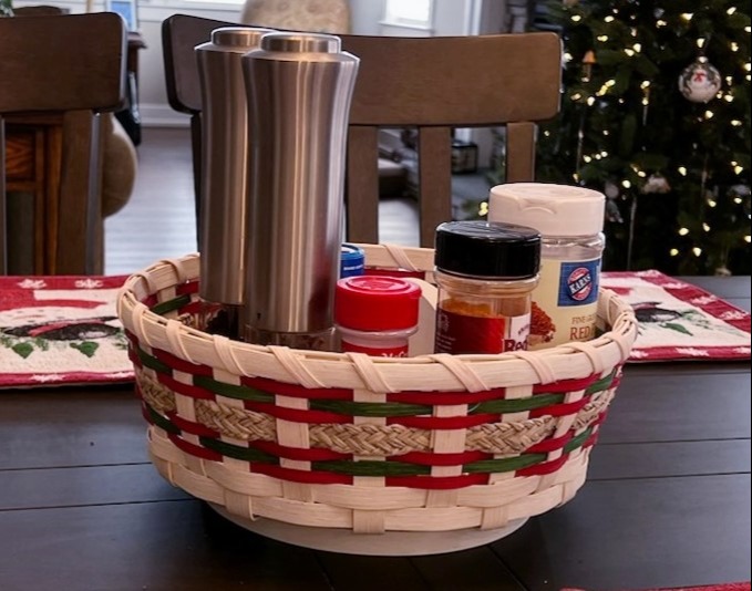 Lazy Susan with napkin holder 183