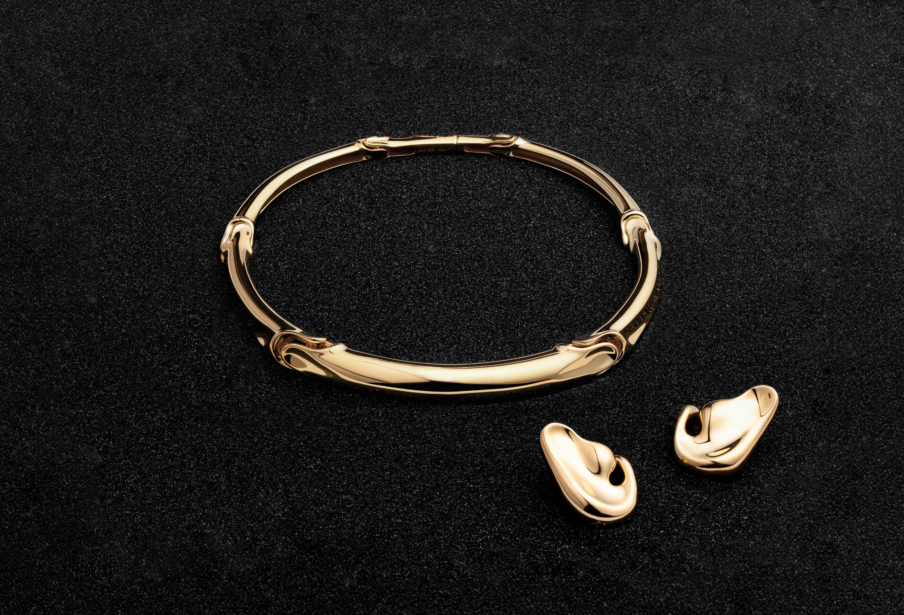 K18Yellow gold solid cast 444