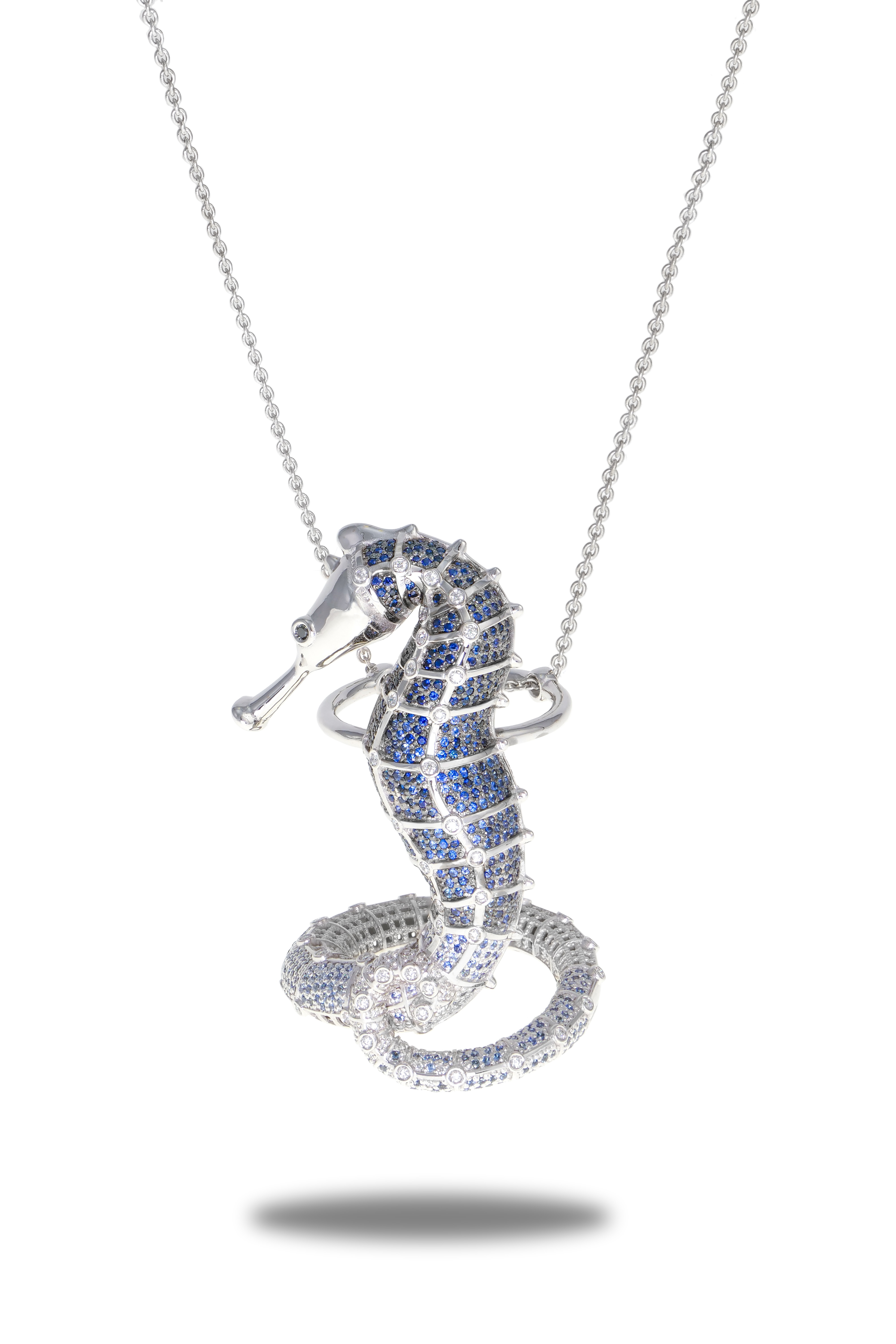 The Seahorse Fullord scarf ring, a unique jewelry piece designed to elegantly secure your scarf. 468