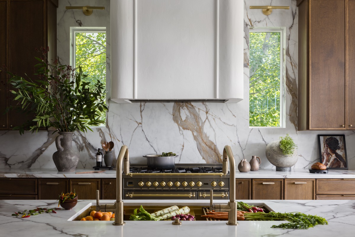 REVOLUX Luxury Mineral Surfaces 569