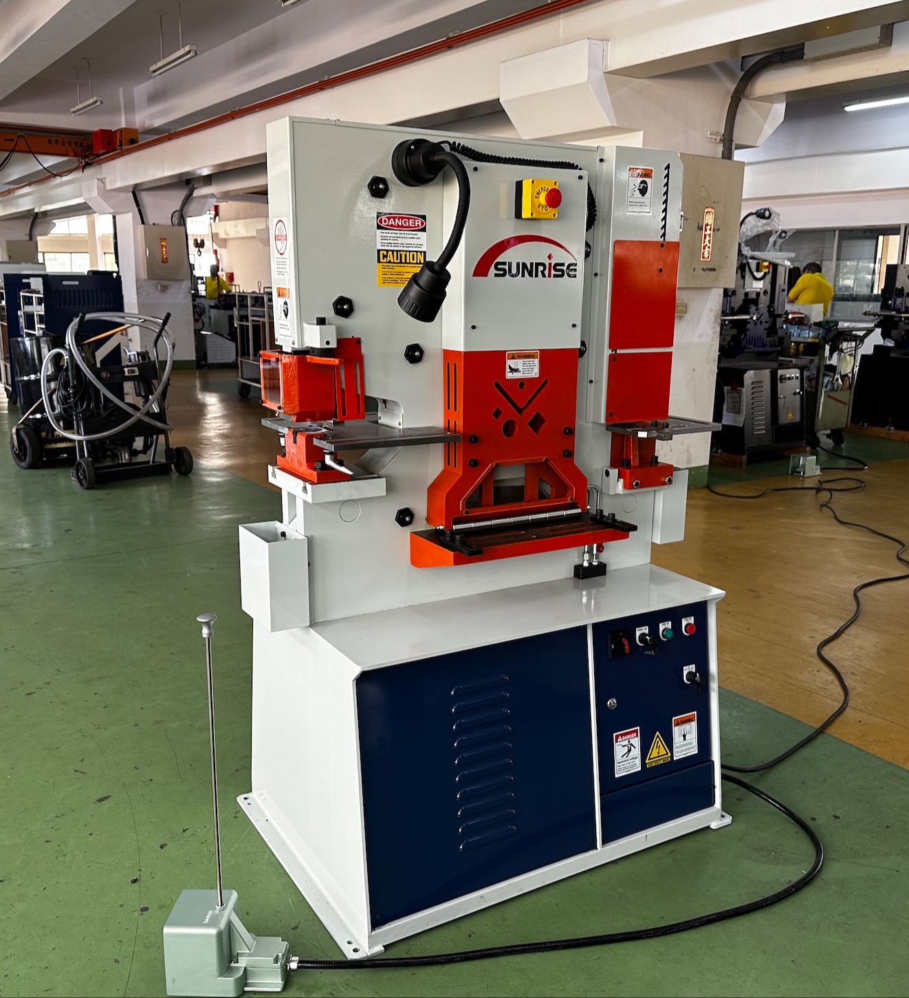 Sunrise IW-66KBN – Hydraulic Ironworker 1758