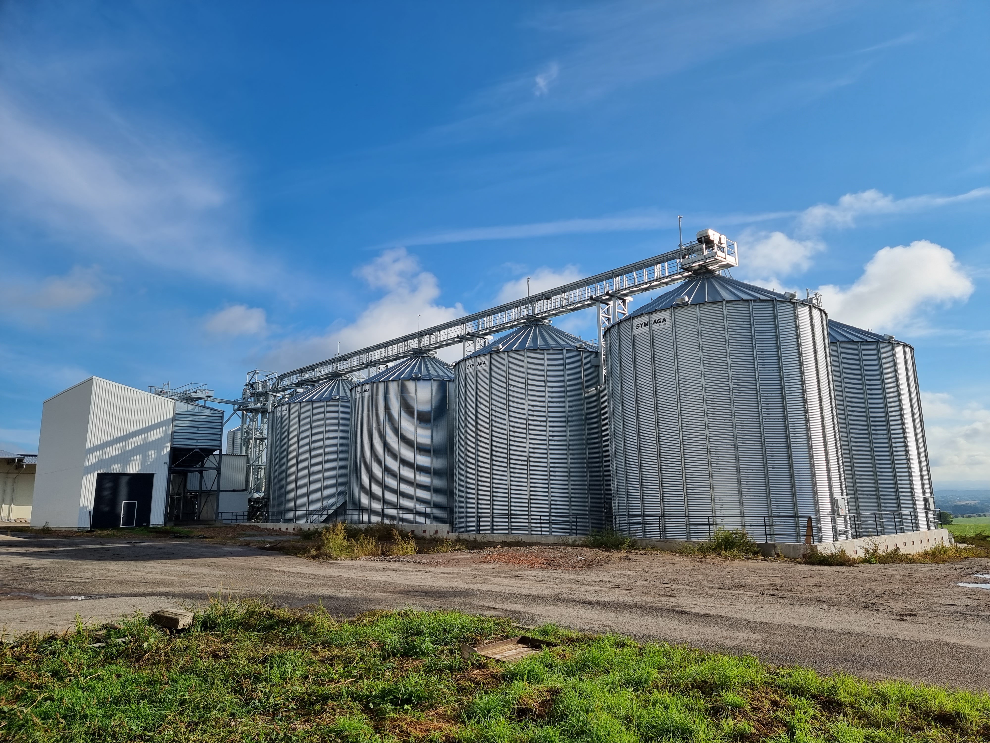 Mass discharge silos 221