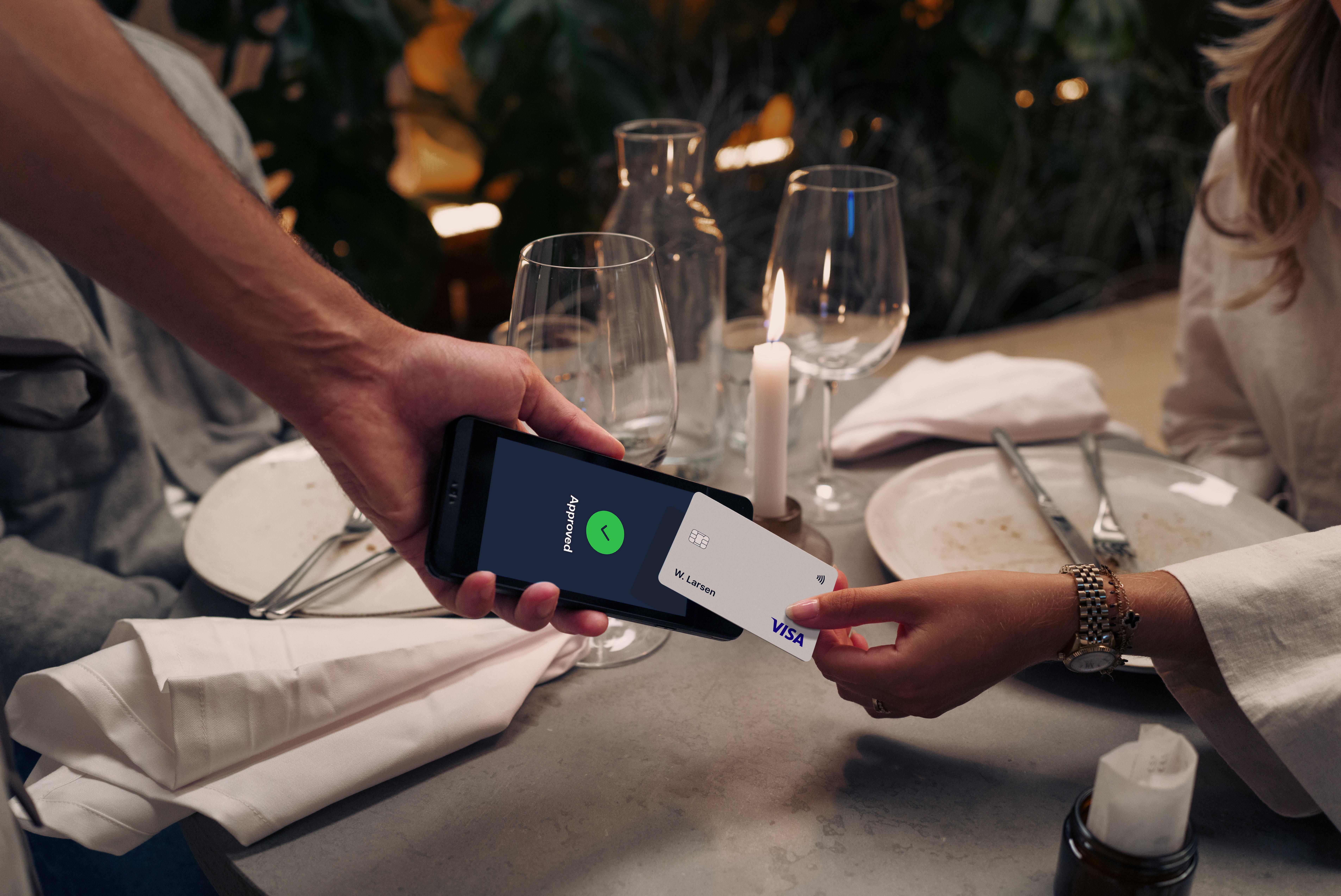 Oracle Extends Consumer Payment Solution with Charitable Giving at Checkout and New Location and Hardware Options 1054
