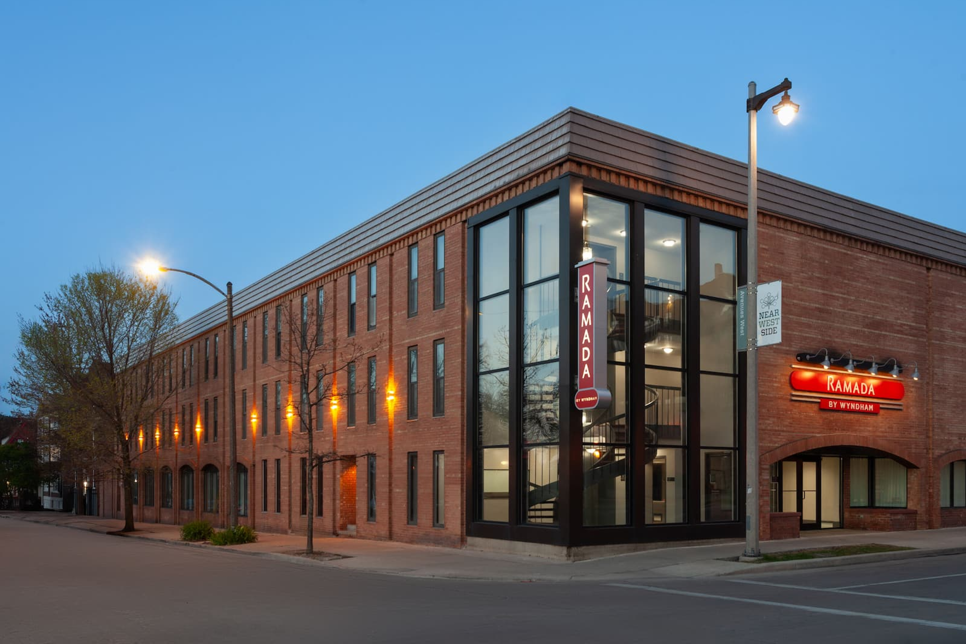 New AI Capabilities in Oracle OPERA Cloud Supercharge Hotel Operations 1075