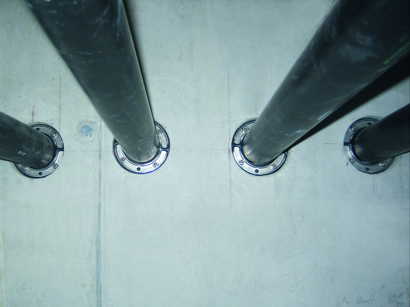 Create water and gas tight seals 510