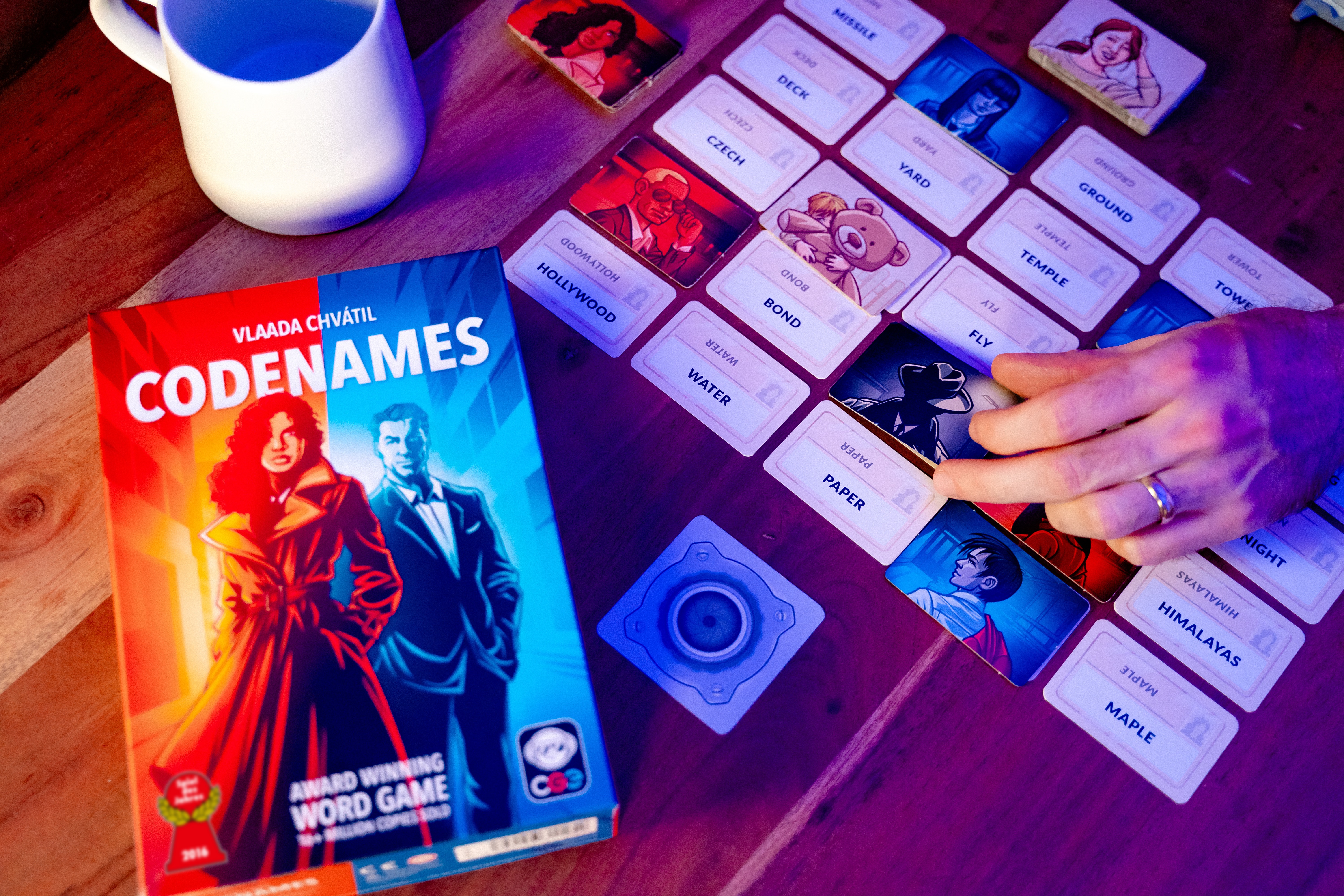 Codenames – The Hit Party Game 284