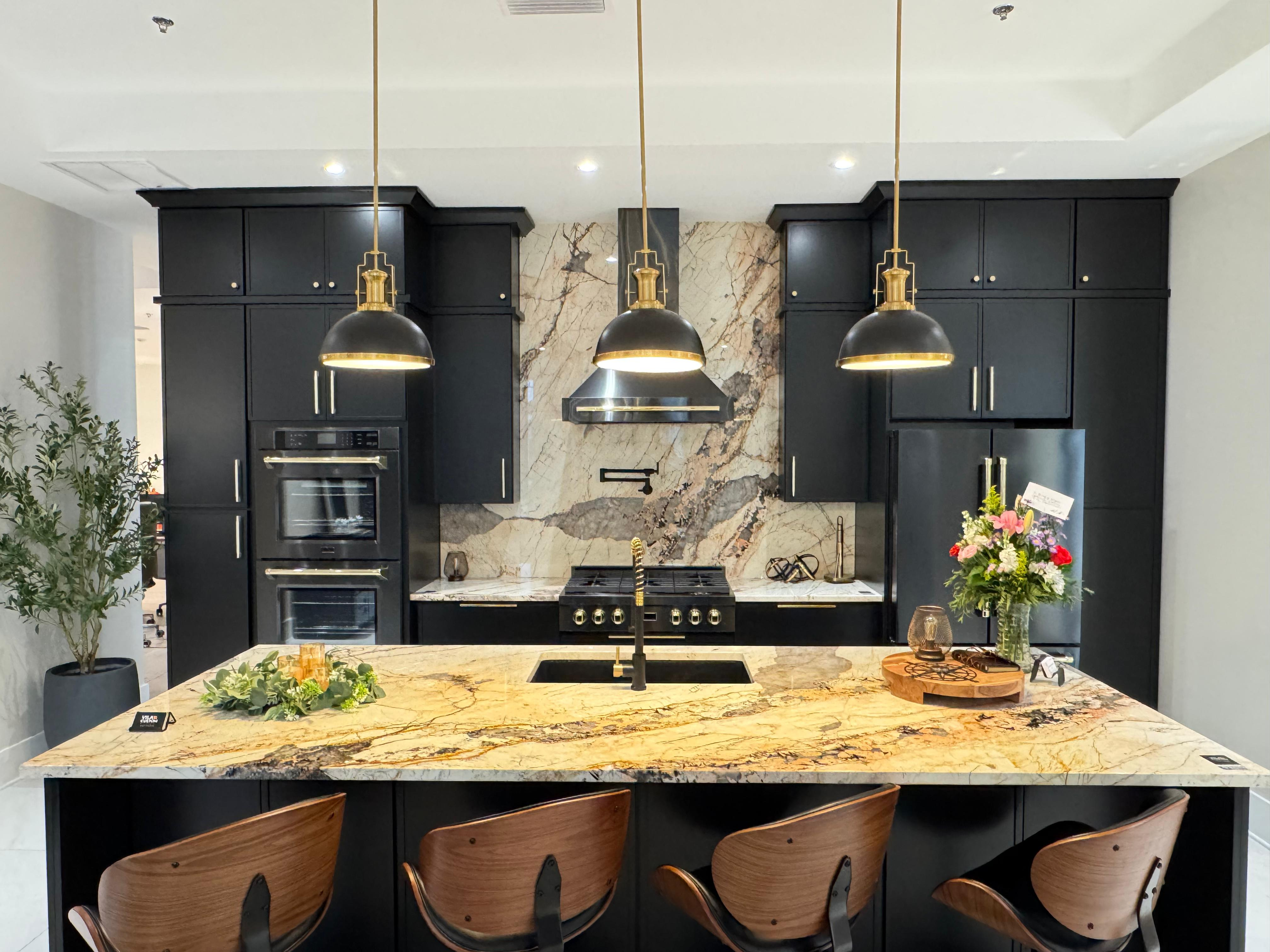 Slim Shaker Ebony 41