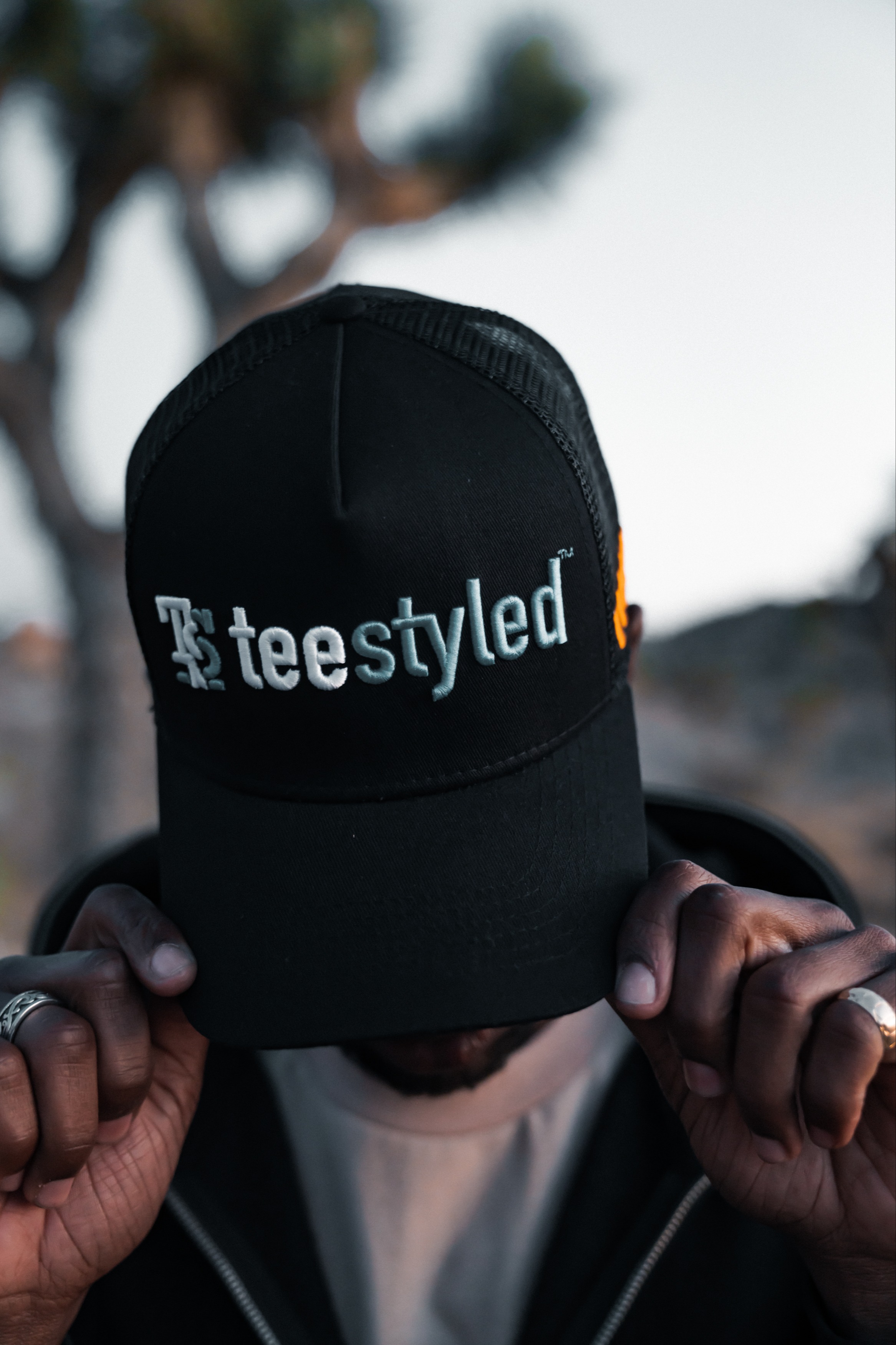 First 200 people to visit get EXCLUSIVE show graphic tee!! 31