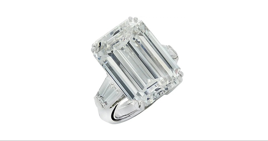 VIVID Diamonds 18.66ct GIA Emerald-Cut Platinum Engagement Ring 30