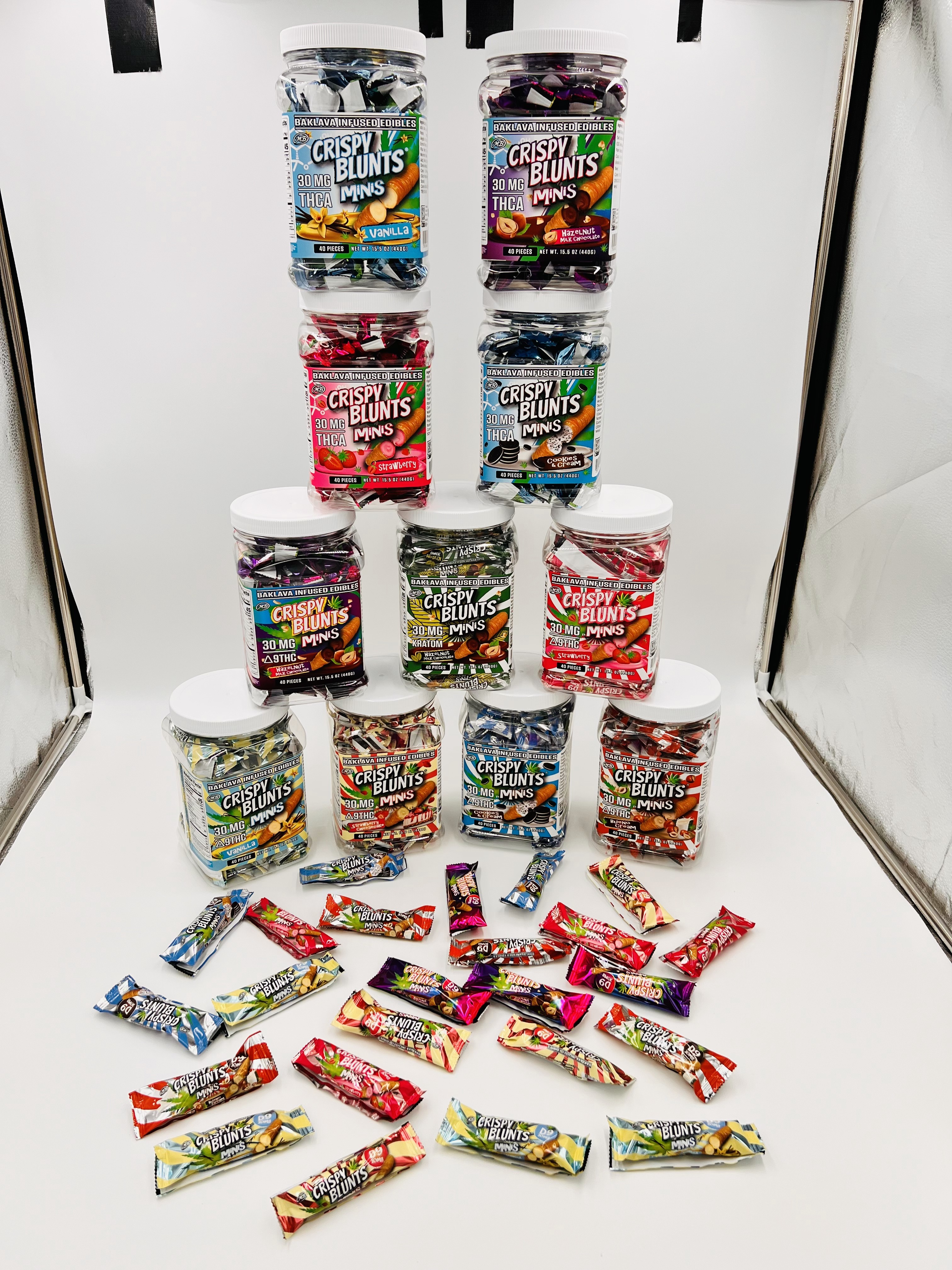 D9 Jar of 40 minis 30mg each with Bueno Crispy Blunts Cream Crispy Phyllo Dough 1003