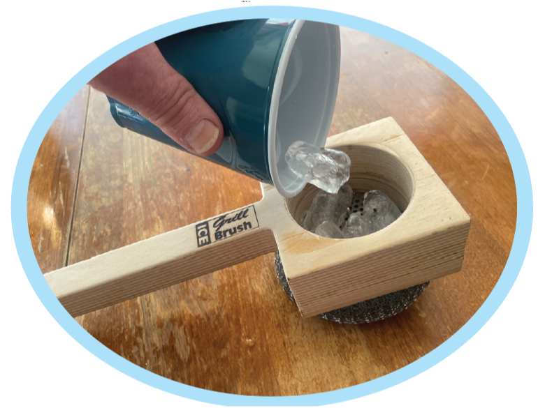 ICE GRILL BRUSH DESIGNED TO STEAM CLEAN CRILL AND REMOVE CREASE AND BUILDUP IN LESS TIME! 916