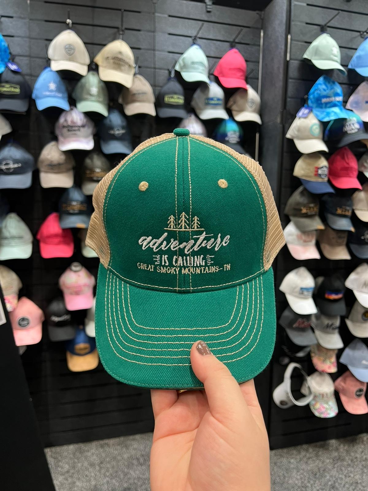 d’Wonder Embroidered Destination Hat – Stylish Souvenir Cap, Bucket Hat & Beanie for Travelers 1941