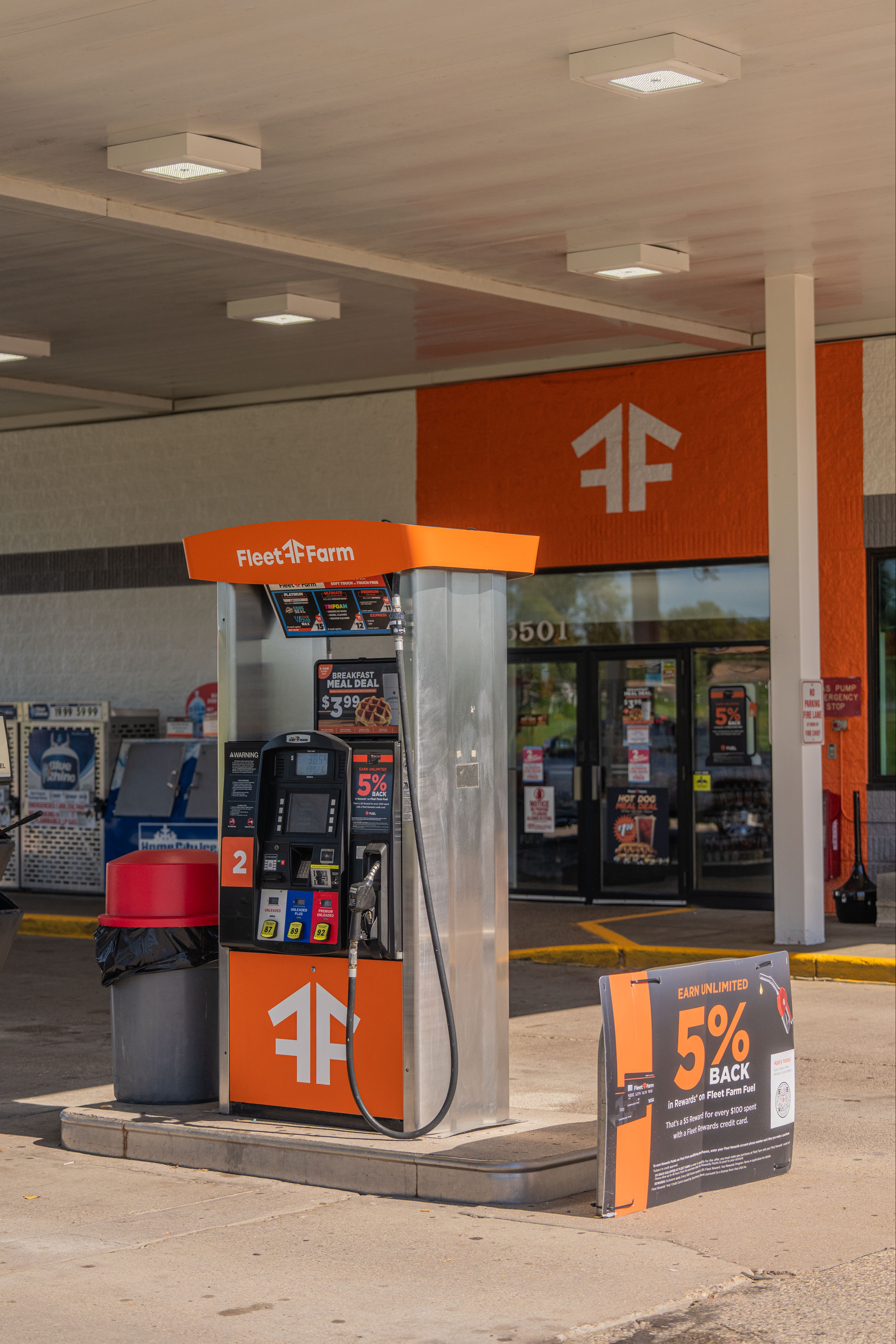 Fleet Farm Selects Imagine Studio as new Agency of Record 19