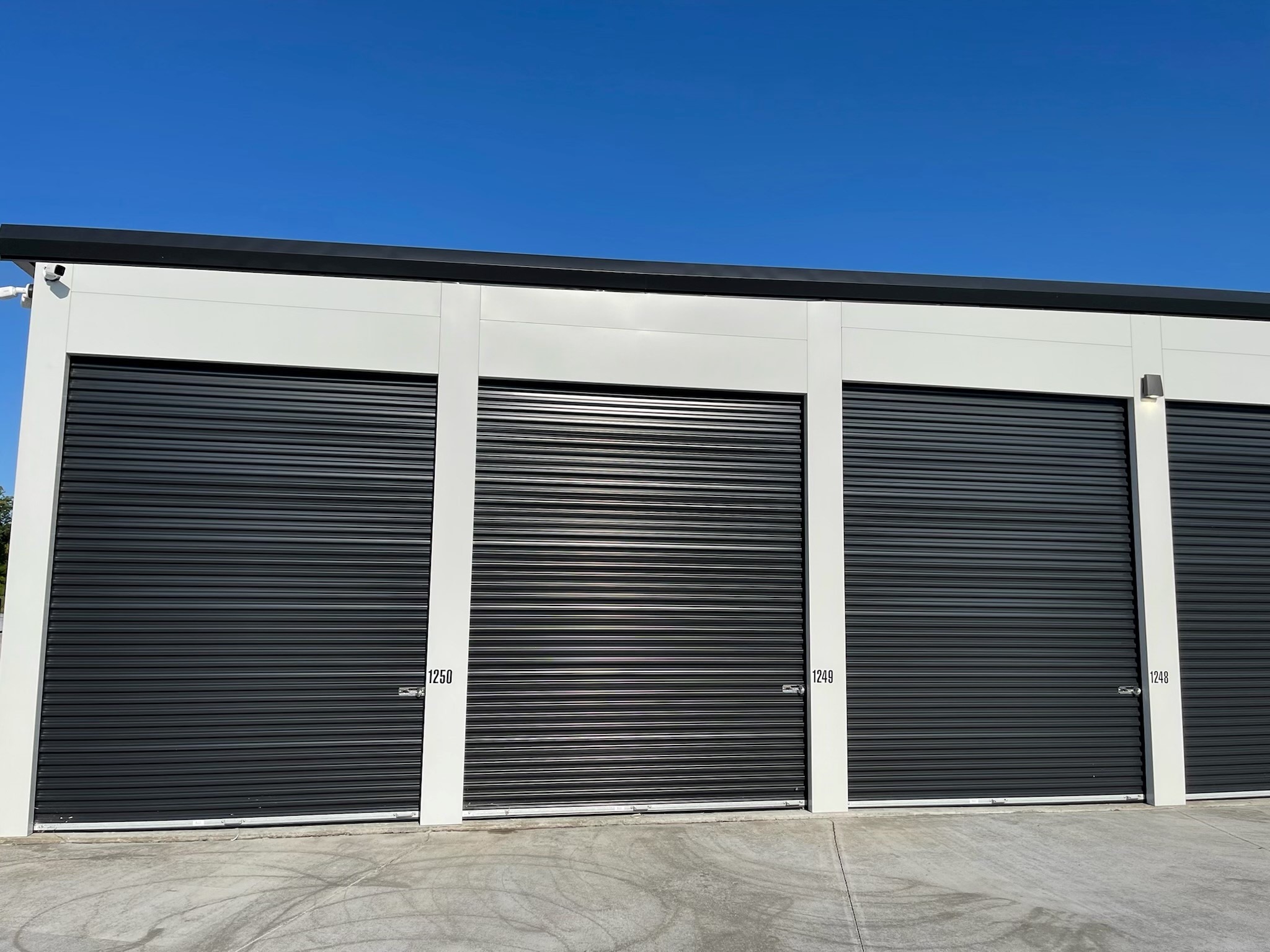 Trac-Rite 977 Rollup door 425