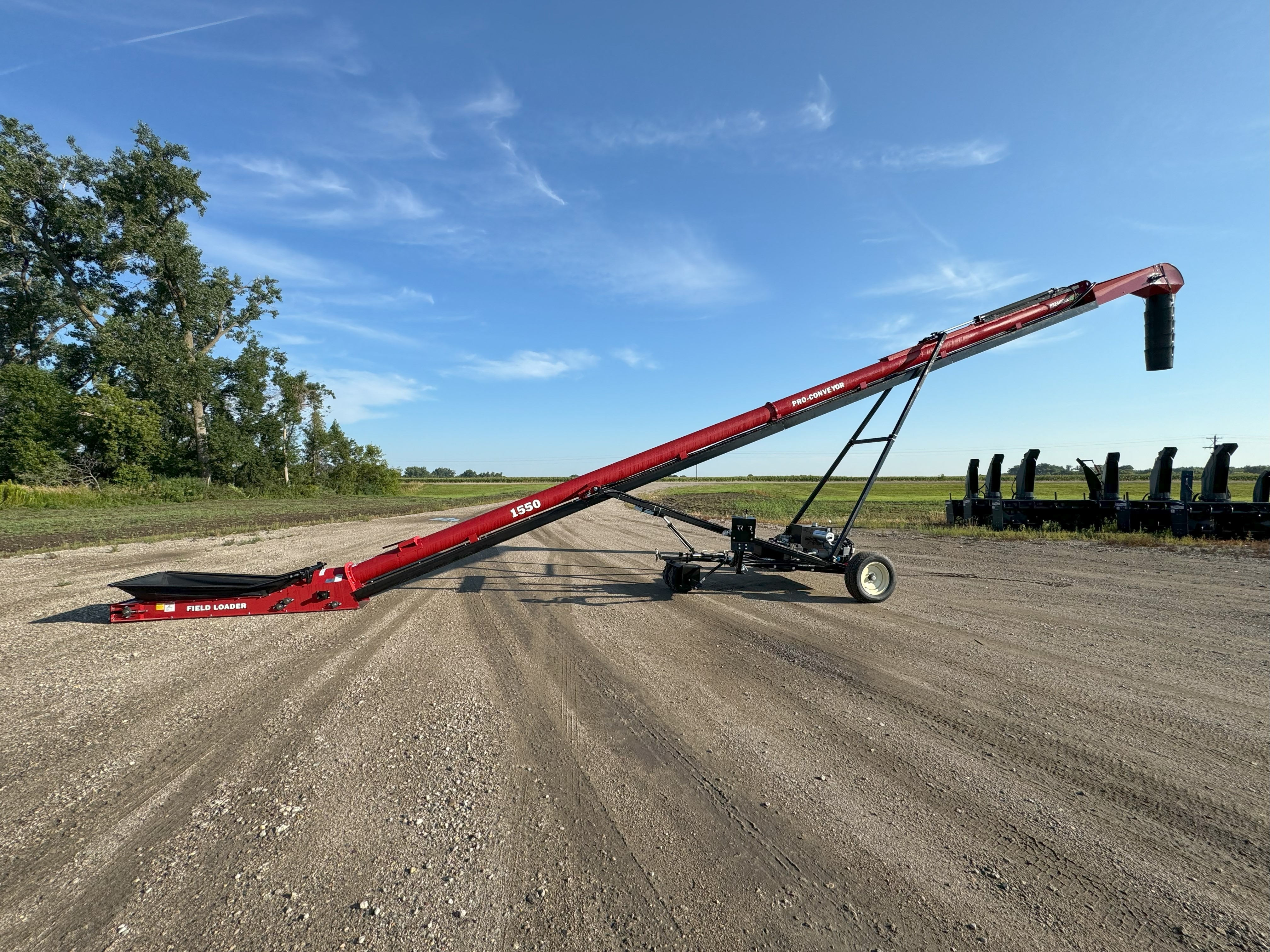 Pro-Conveyor 1500 Series Self-Propelled 555