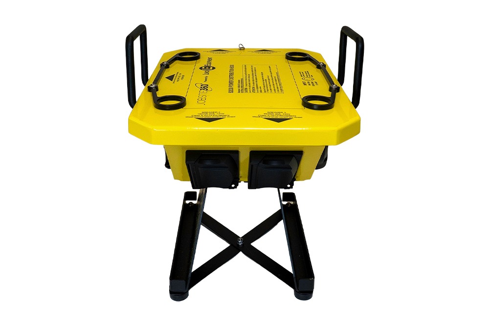 30A Power Distribution Box 611