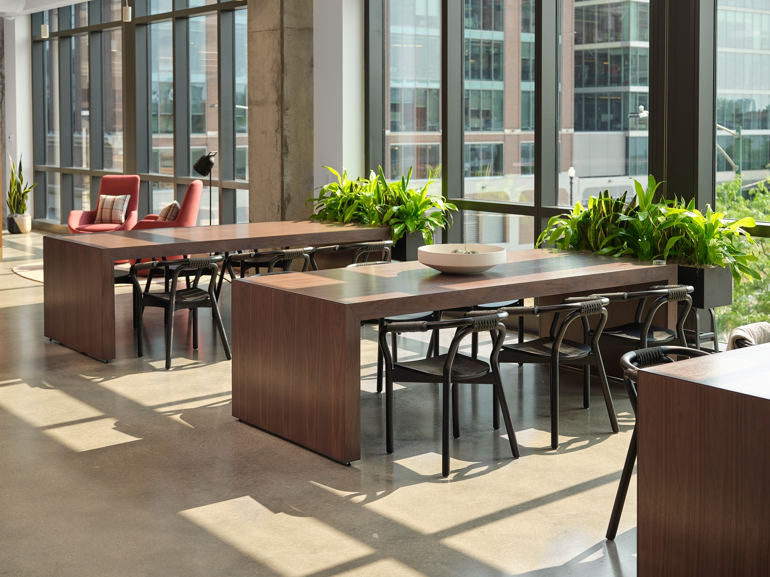allsteel_fm_showroom-27940-jpg_high_res.jpg
