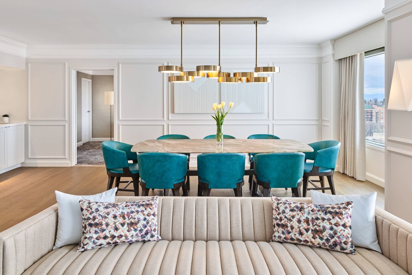 CONTEMPORARY COLLECTION 224