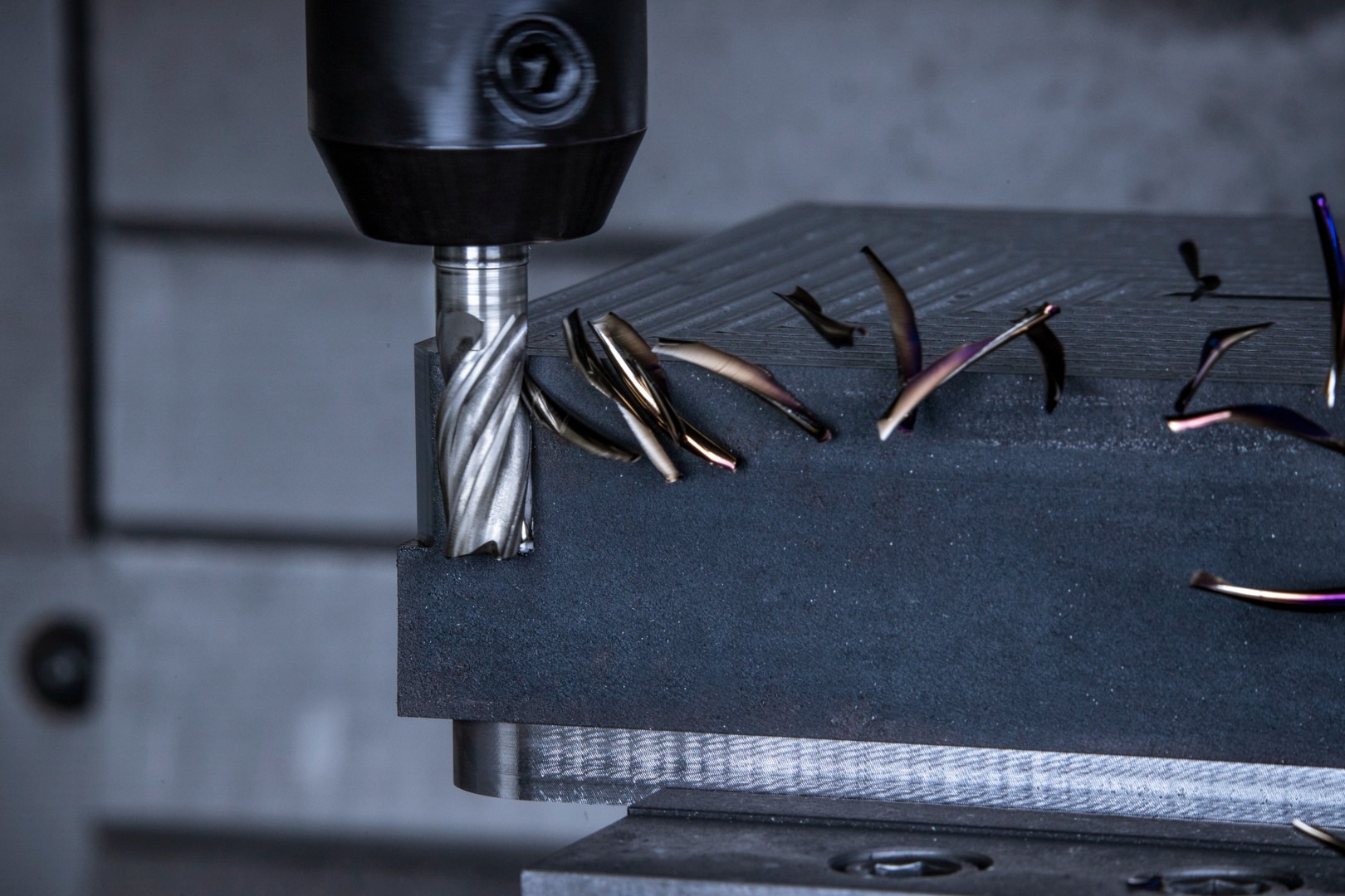 SilverLine – Reliability in Universal Milling 755