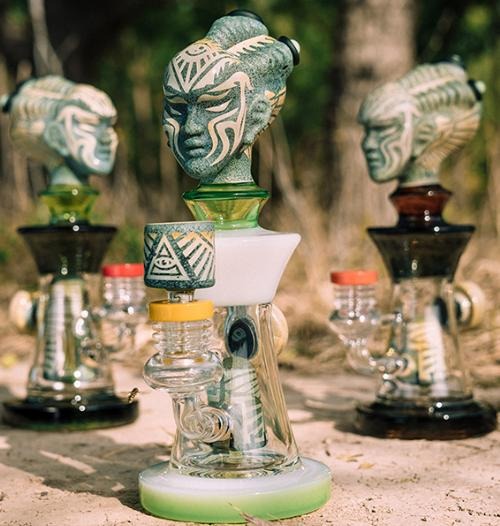 Archangel 10″ Voy Glass Bong 252