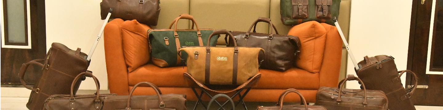 Aaron Leather Goods 137