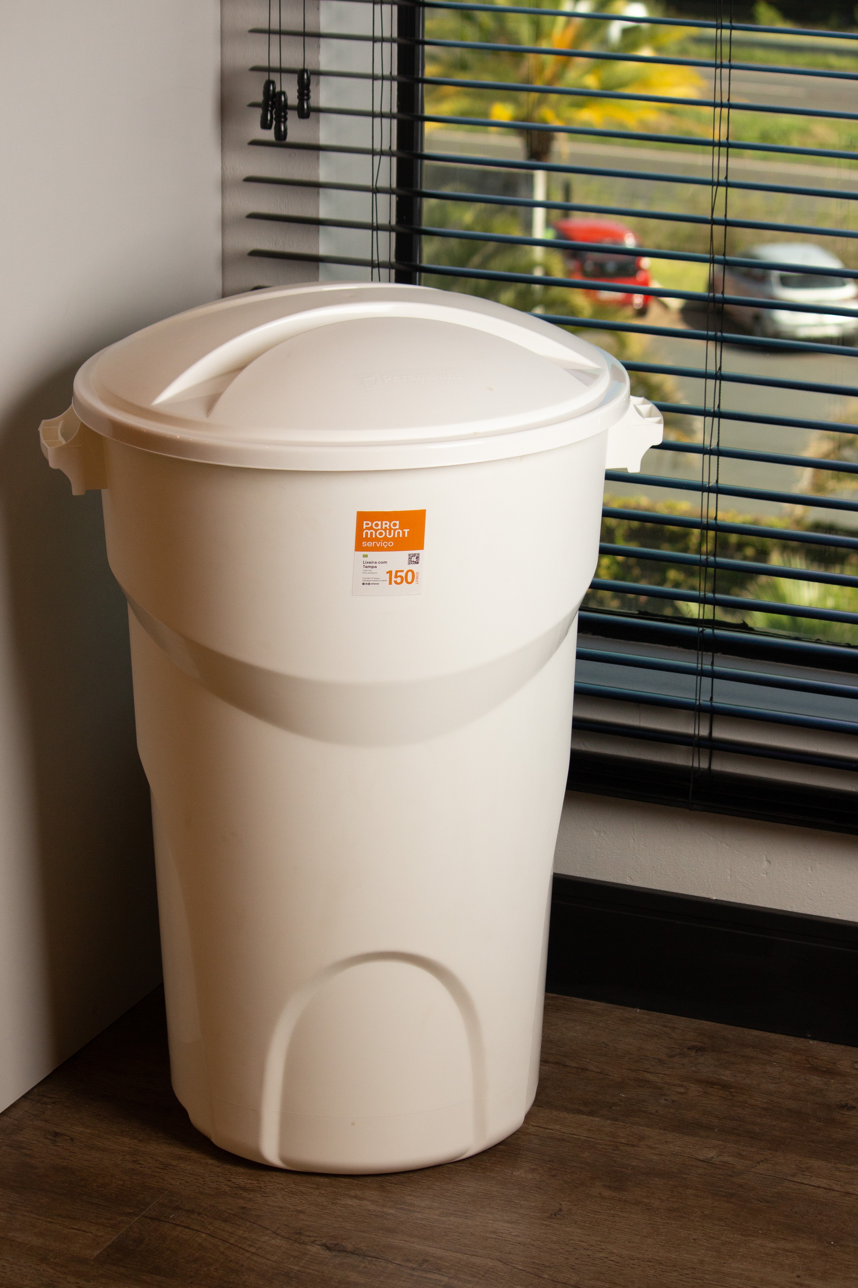 Trash Can Collection 1675