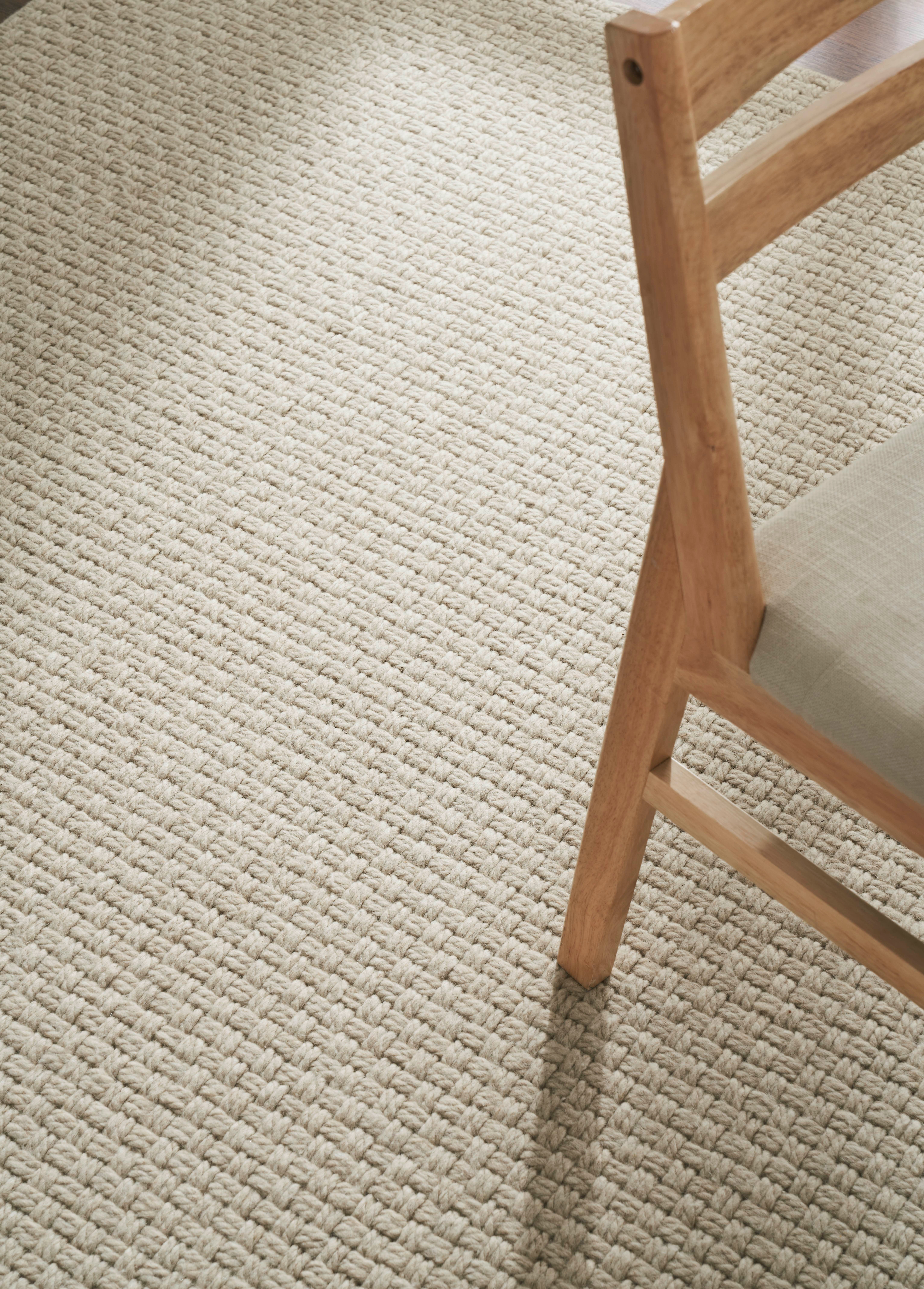 Qualas - 60% New Zealand, 40% Mediterranean; Undyed Wool - Rug and Broadloom 432