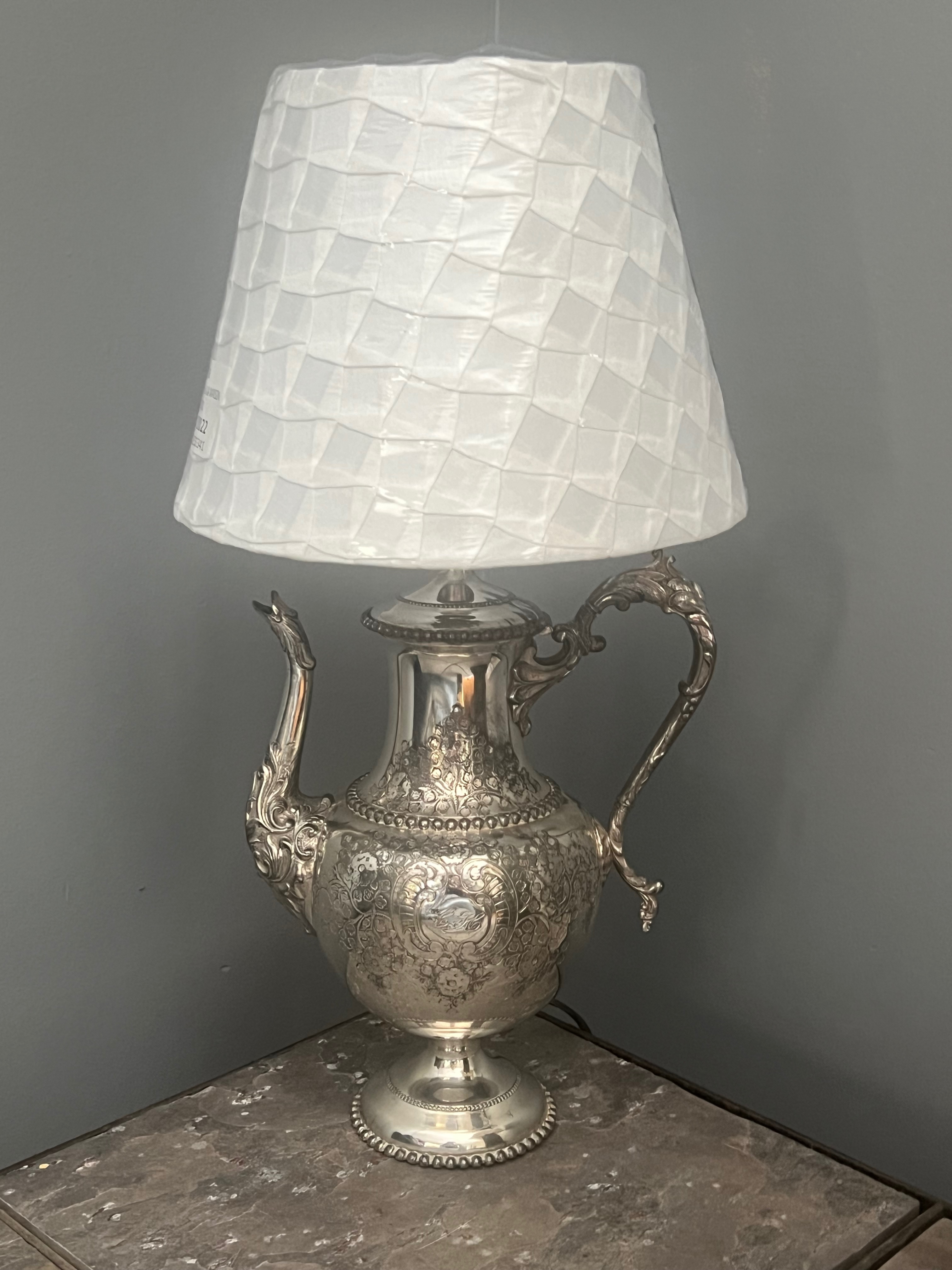 Meridian Britannia Vintage Teapot Lamp 122