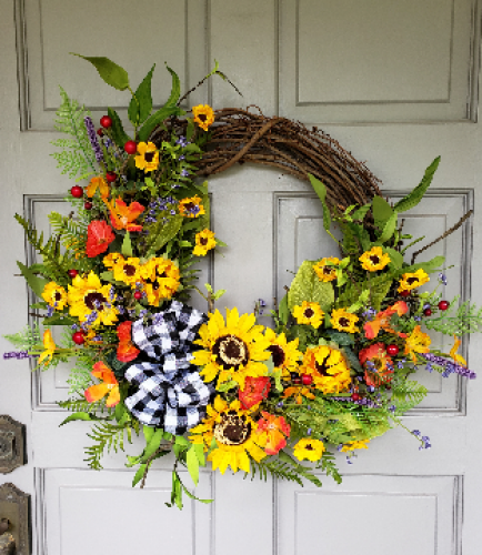 Unique Wreaths 148