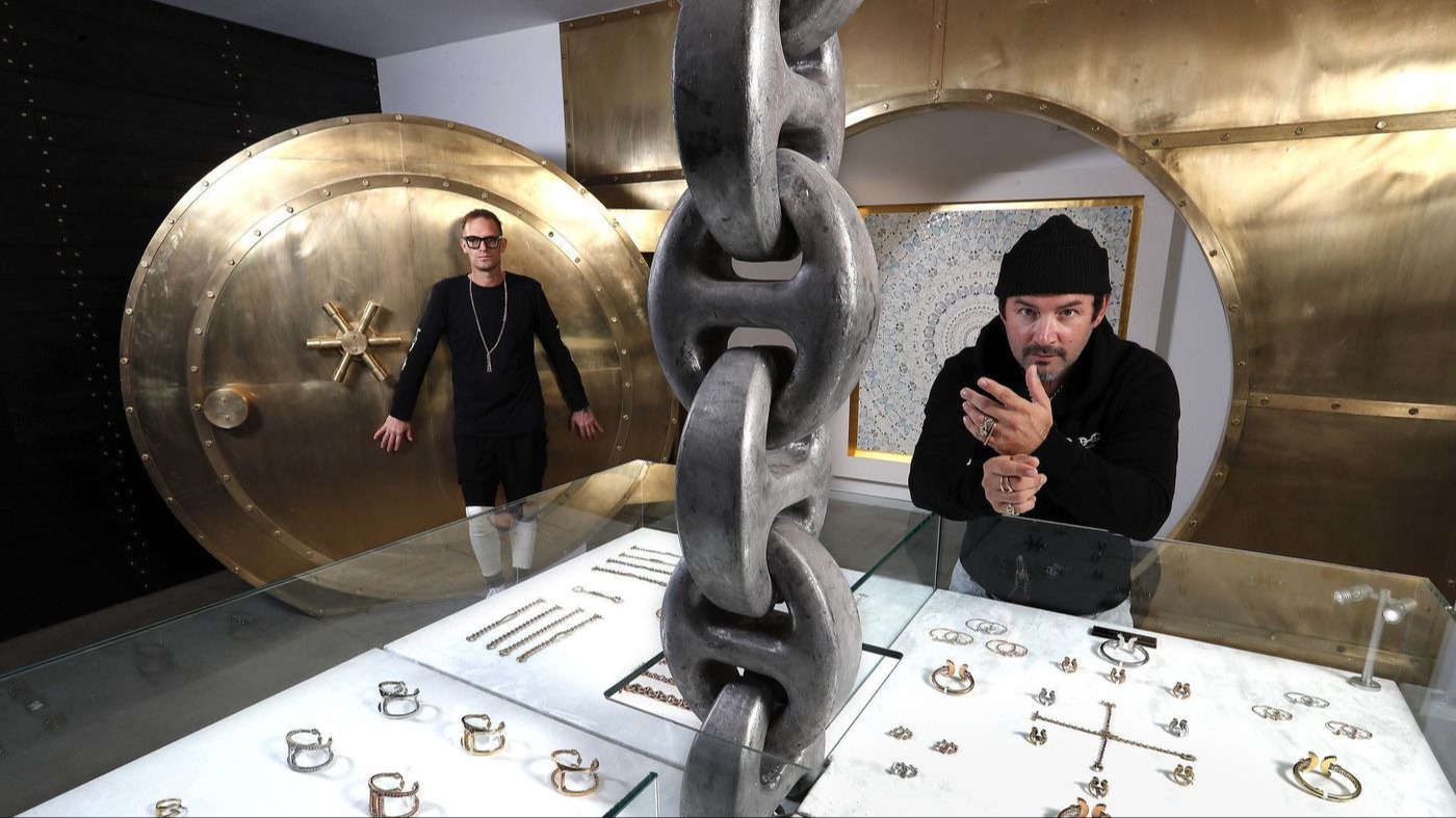 Hoorsenbuhs, a luxury jewelry label, sets sail with style collaborations and a Santa Monica store | LA TIMES 266