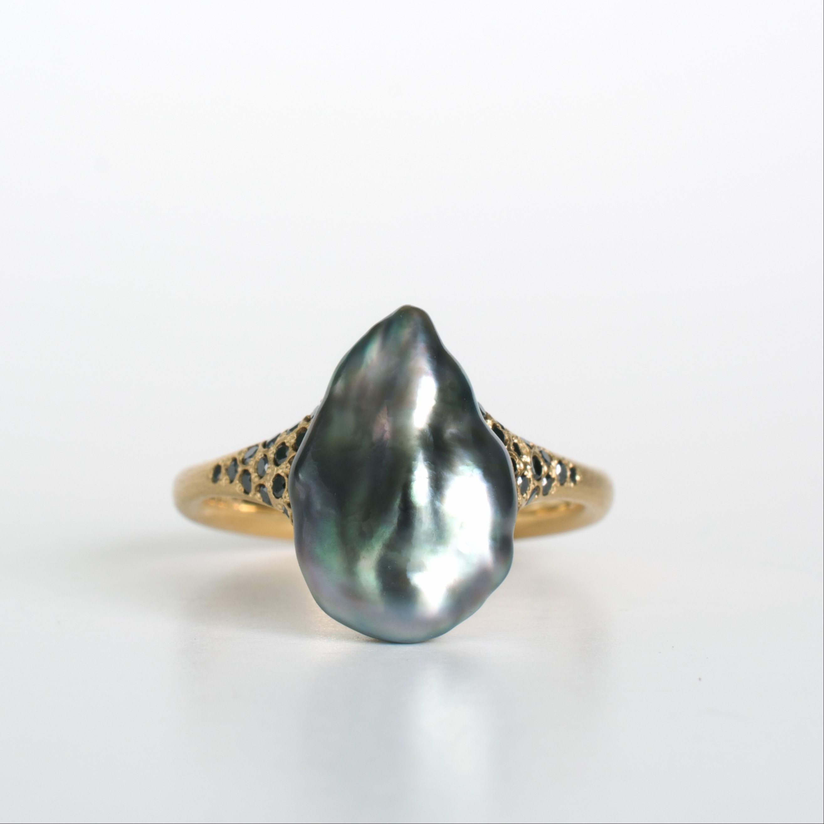 hug south sea pearl ring 388