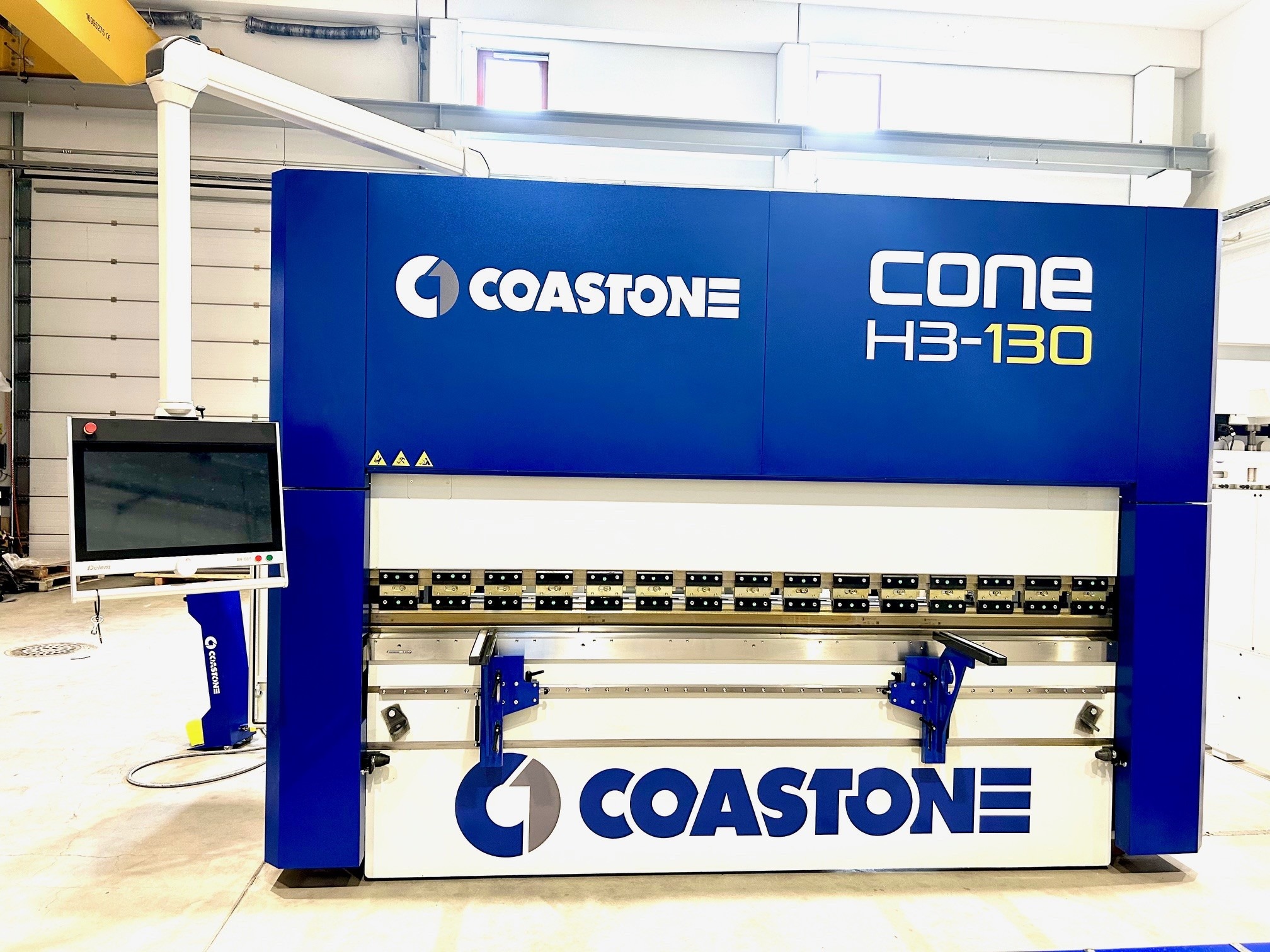 Automec Launches High-Performance CNC Hydraulic Press Brake for North American Market 420