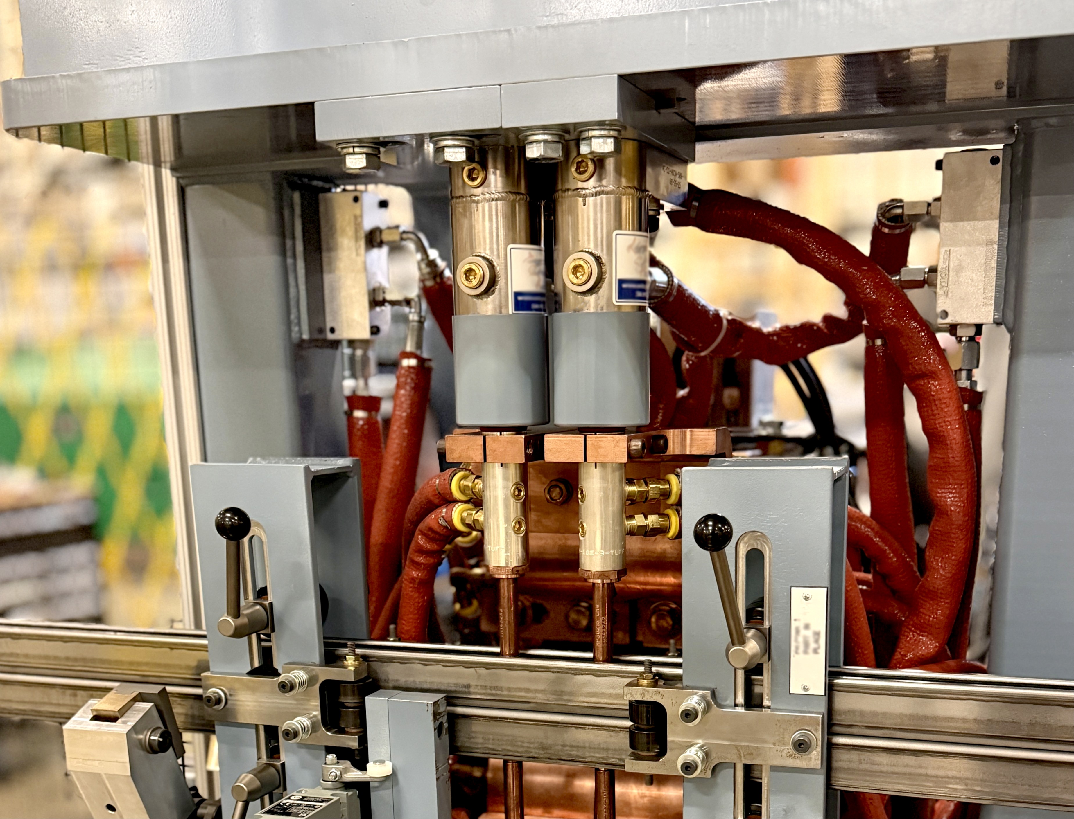 Back-to-Back Strut Welding System 760