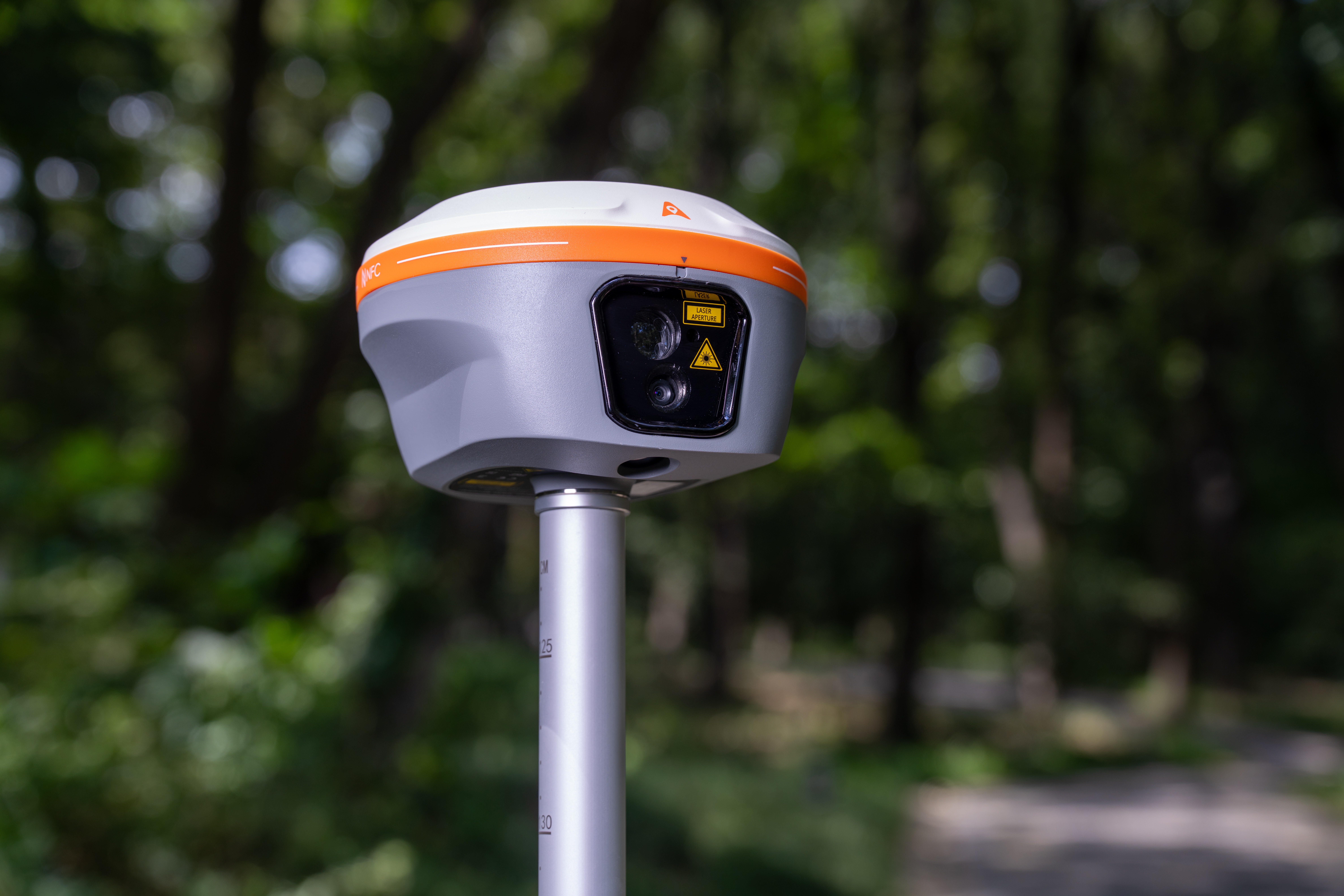 i85: Pocket-Sized Laser IMU-RTK GNSS Receiver 22