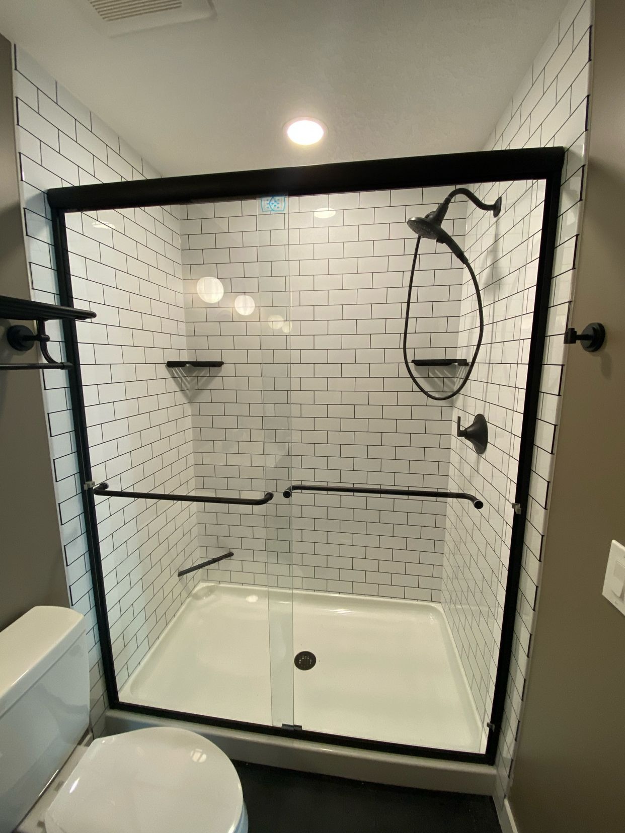 AquaWalls Onyx Subway 132