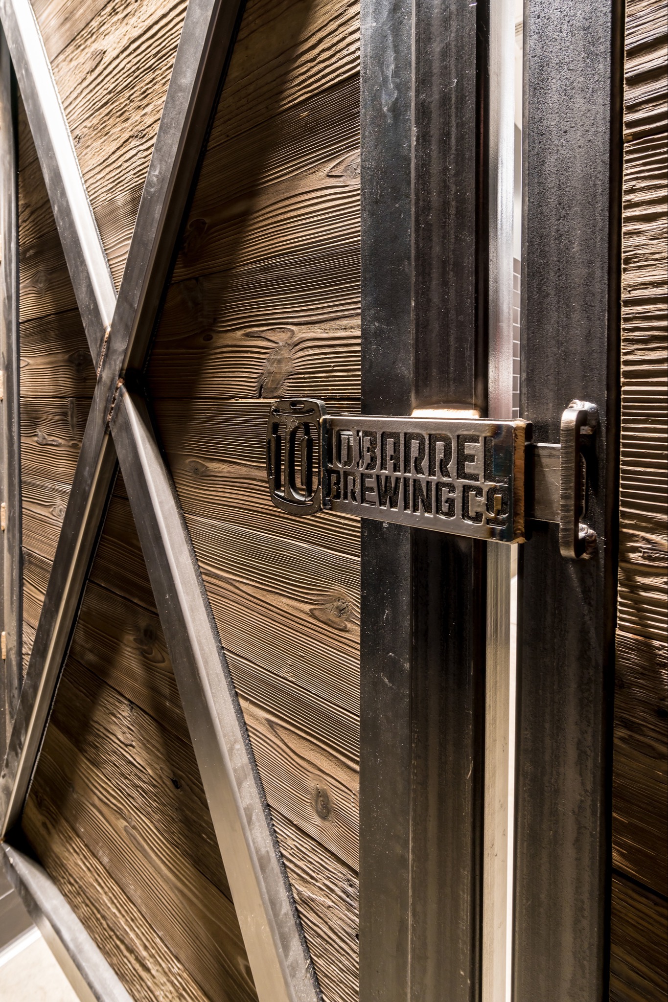 10-barrel-brewing.jpg
