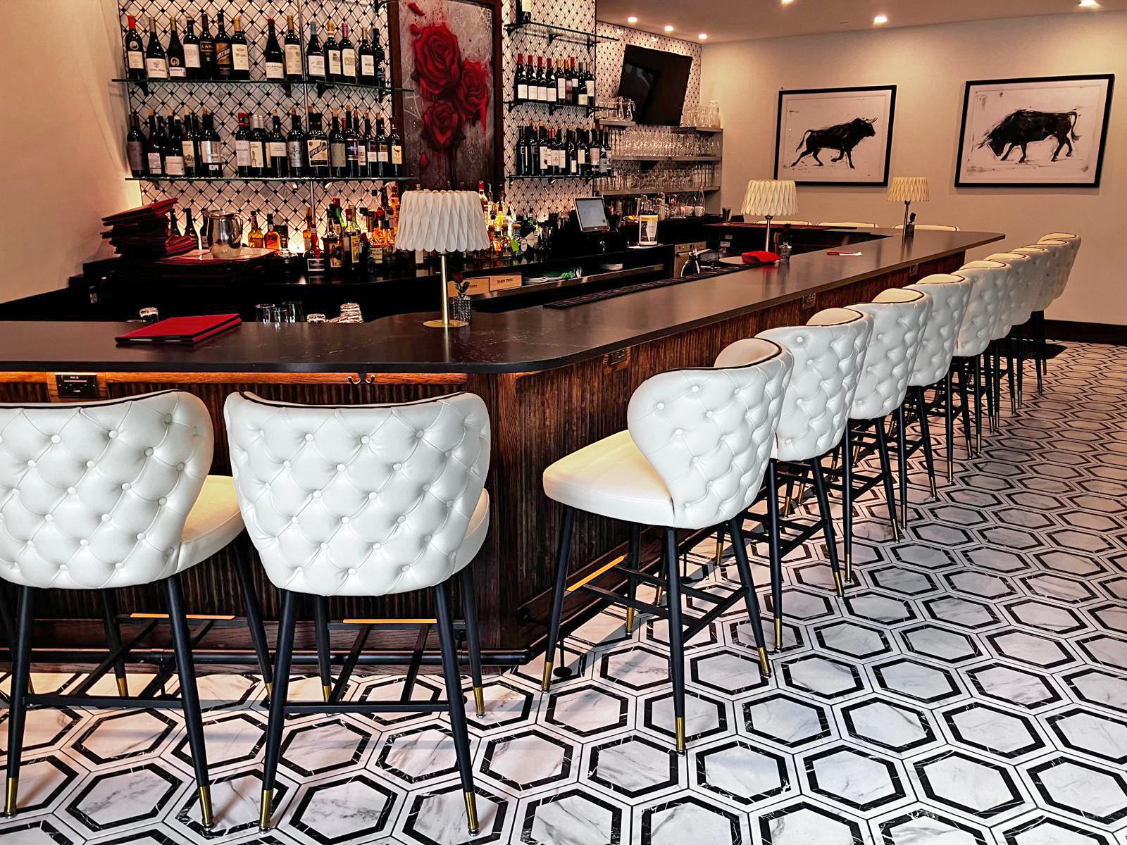 Seating: Bar Stools 20