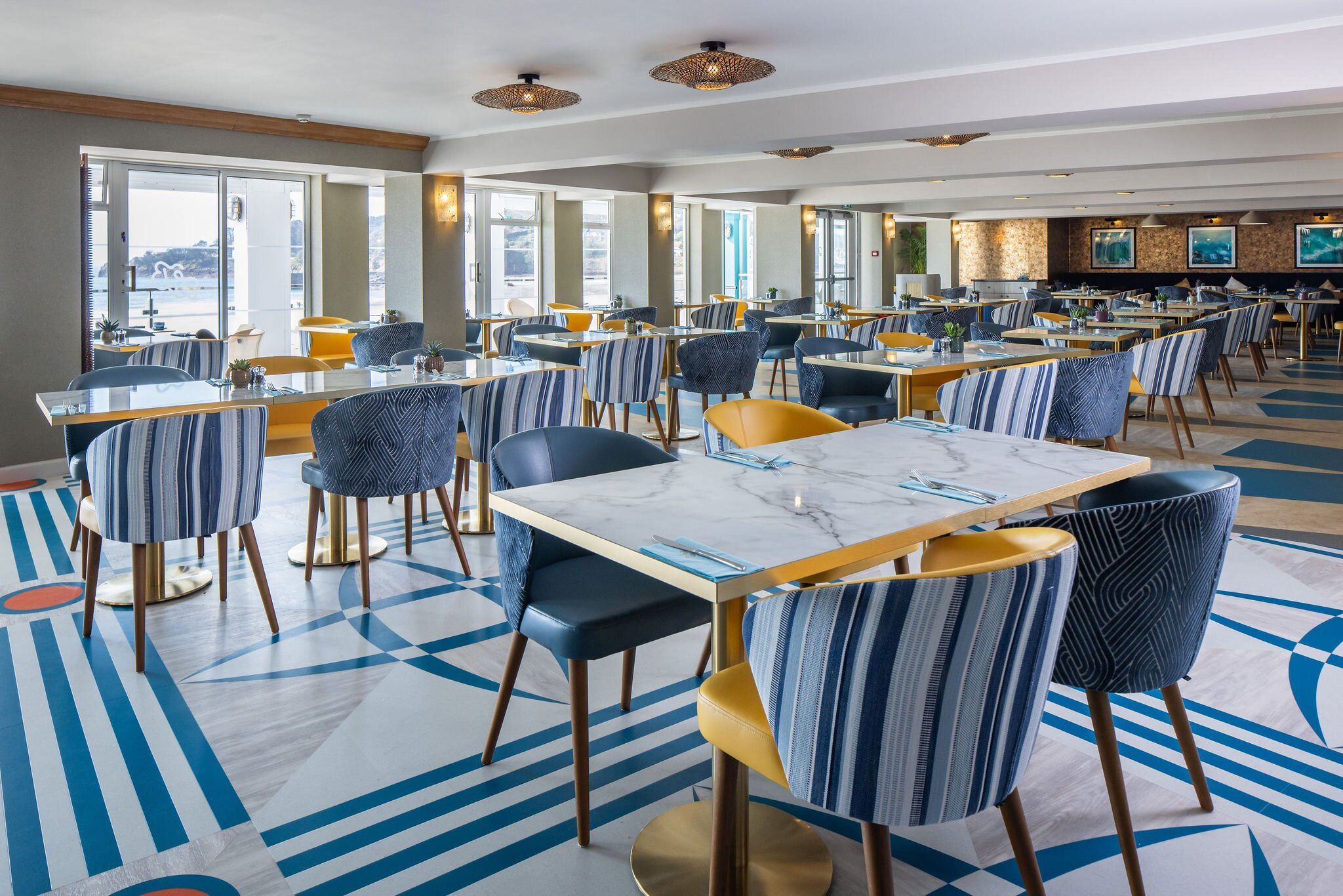 Seating: Restaurant 21