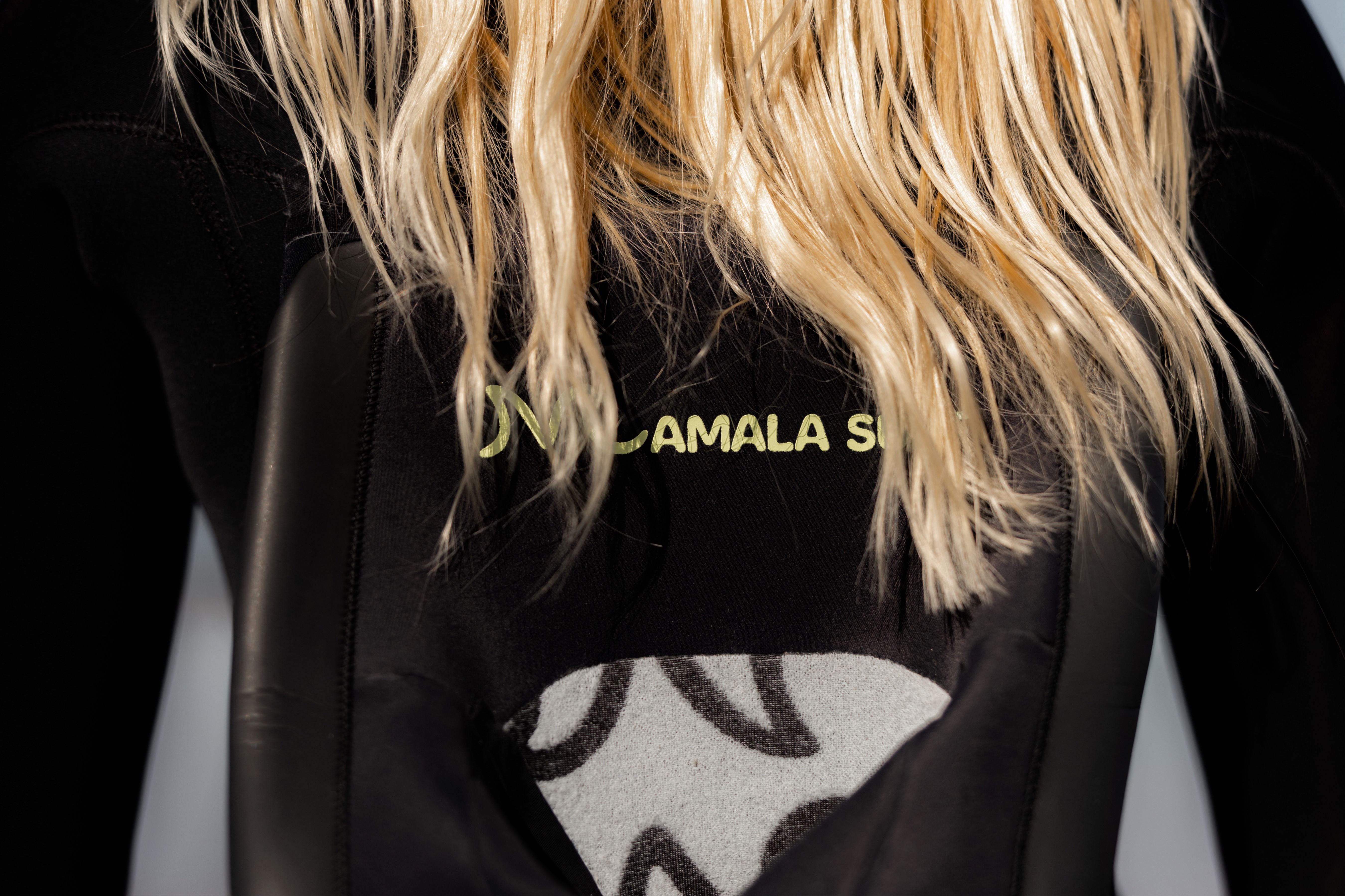 MAMALA SURF WETSUITS CHANGING WOMEN'S COLD WATER EXPERIENCE 99