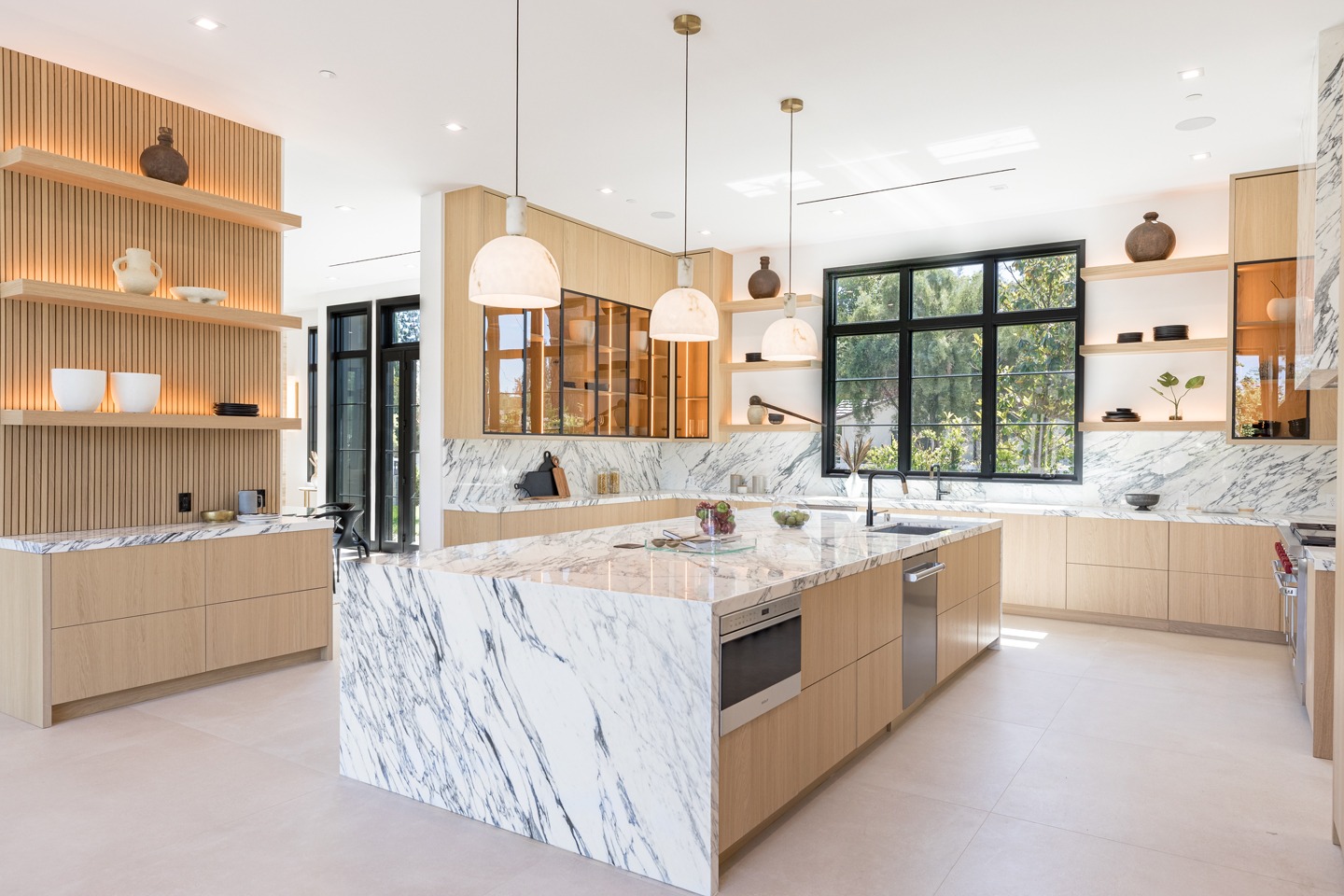 Mia Tessa Cabinets 430