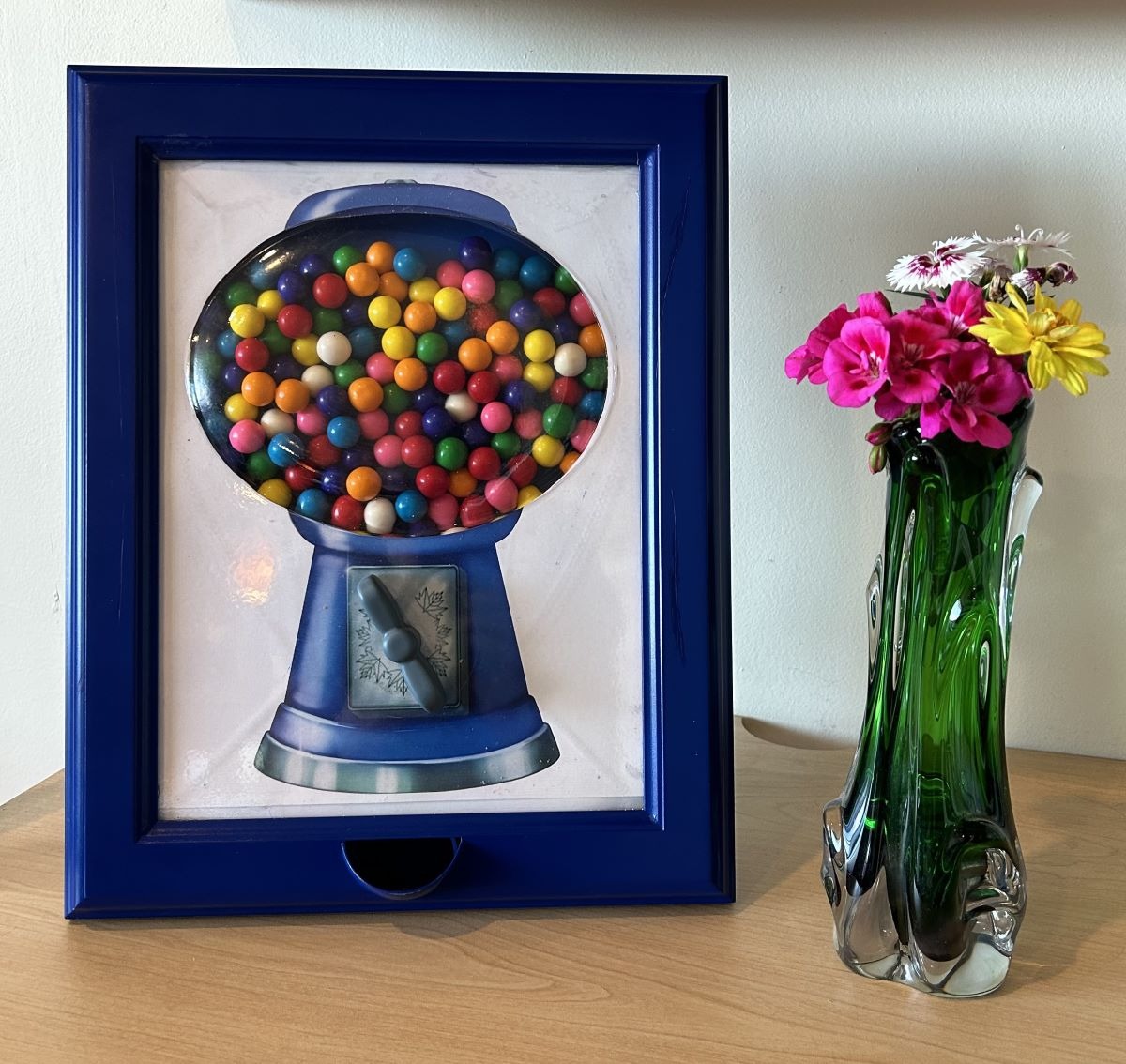 Eye Candy Frame - An actual candy / gumball machine in a 3D frame! 900