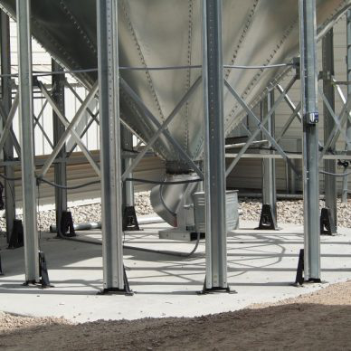 Bin weighing for feed or industrial operations 633